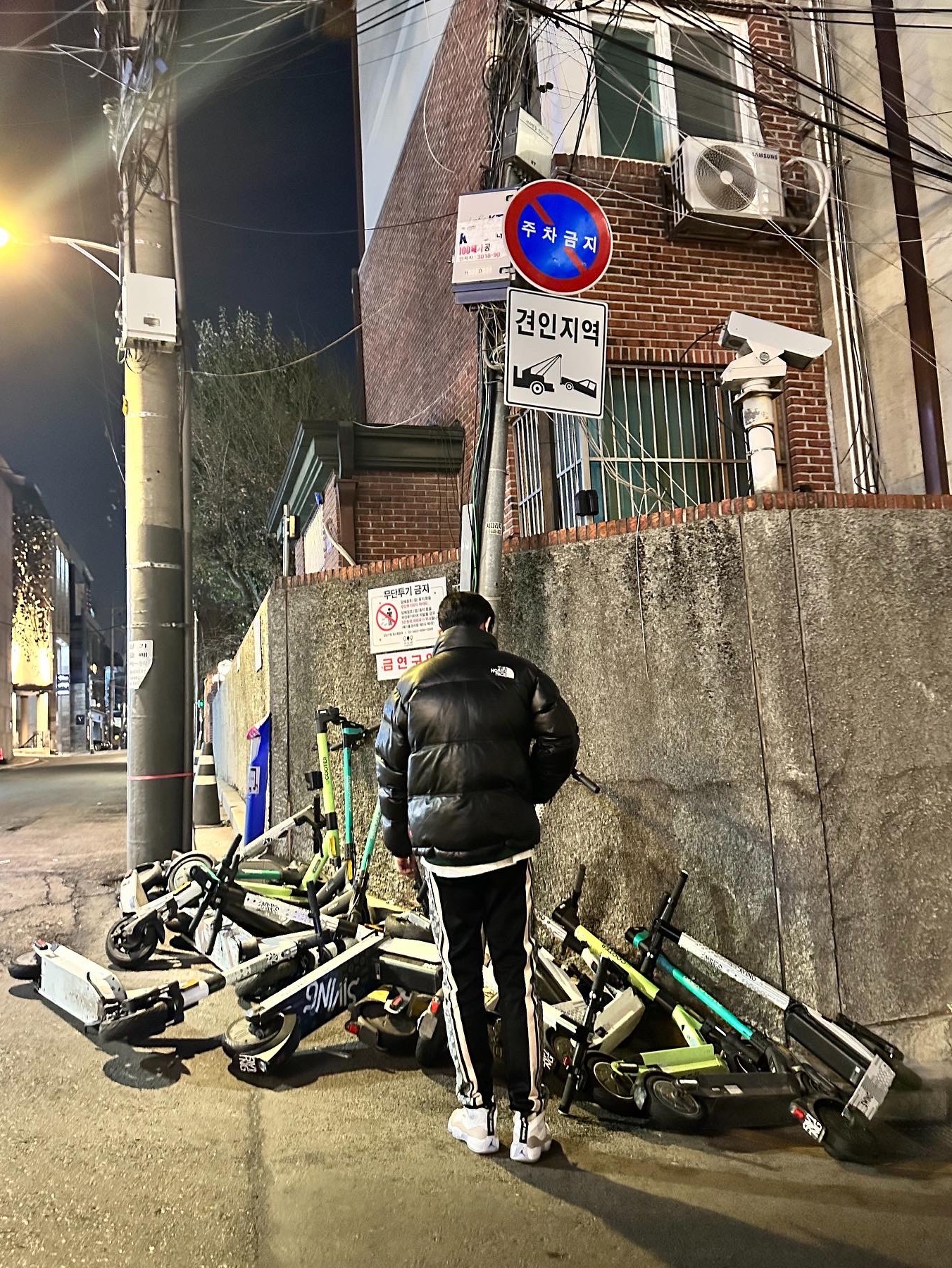 Supreme x The North Face Leather Nuptse Jacket Black - 17FW, Jordan 7 x Paris Saint-Germain Retro 착용 스타일 - 2