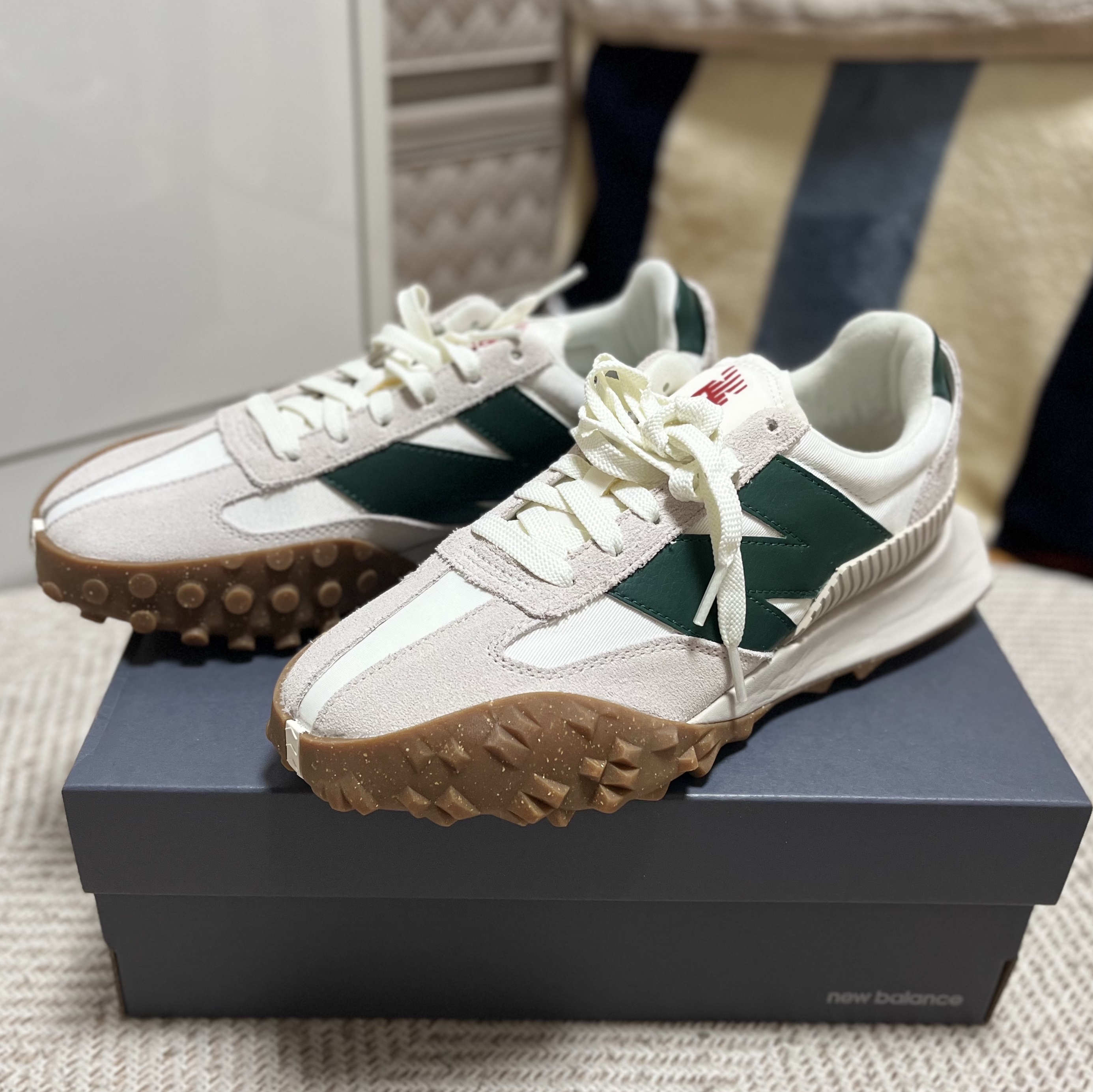 New Balance XC-72 Sea Salt Nightwatch Green 착용 스타일