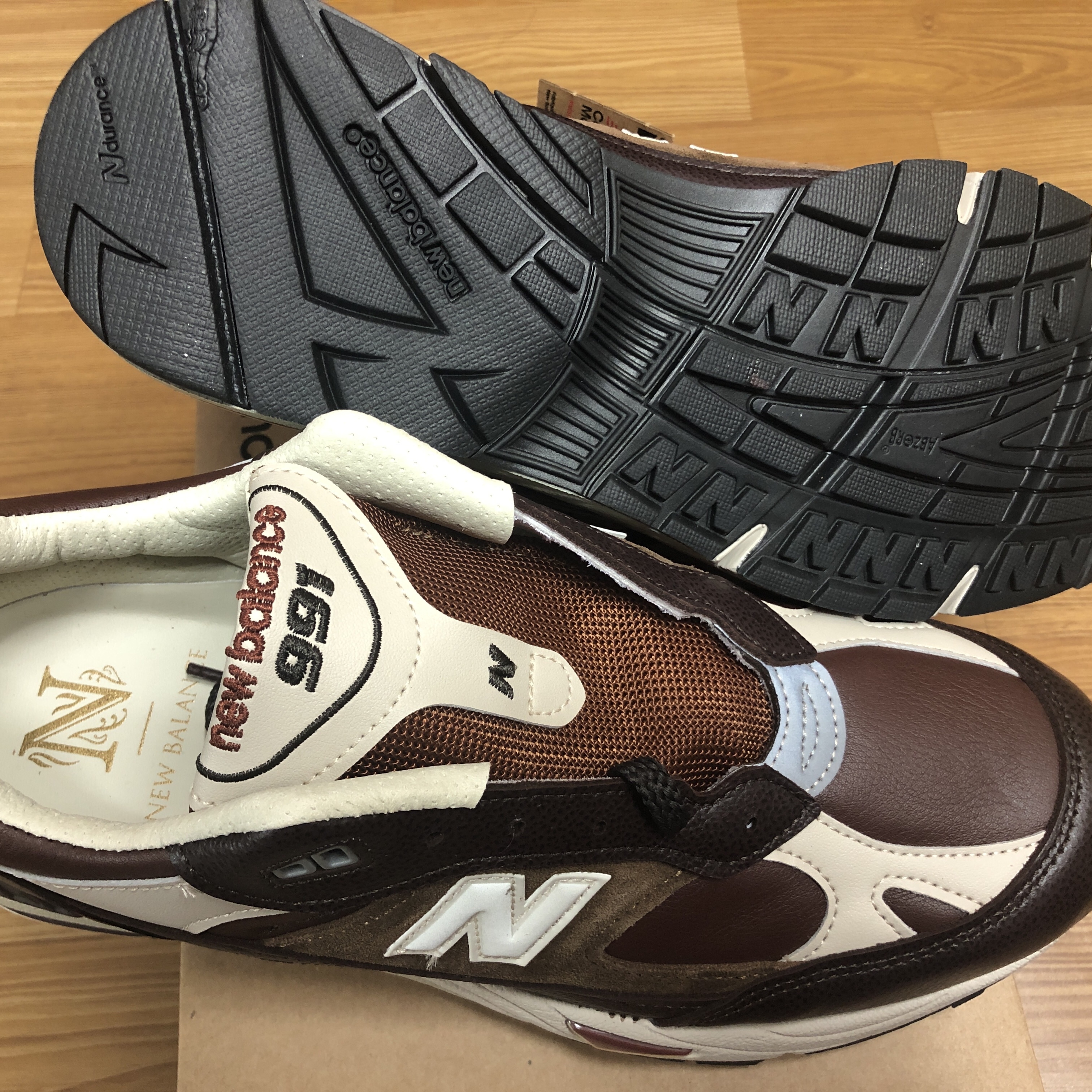 New Balance 991 Made in UK Earth French Roast 착용 스타일 - 3