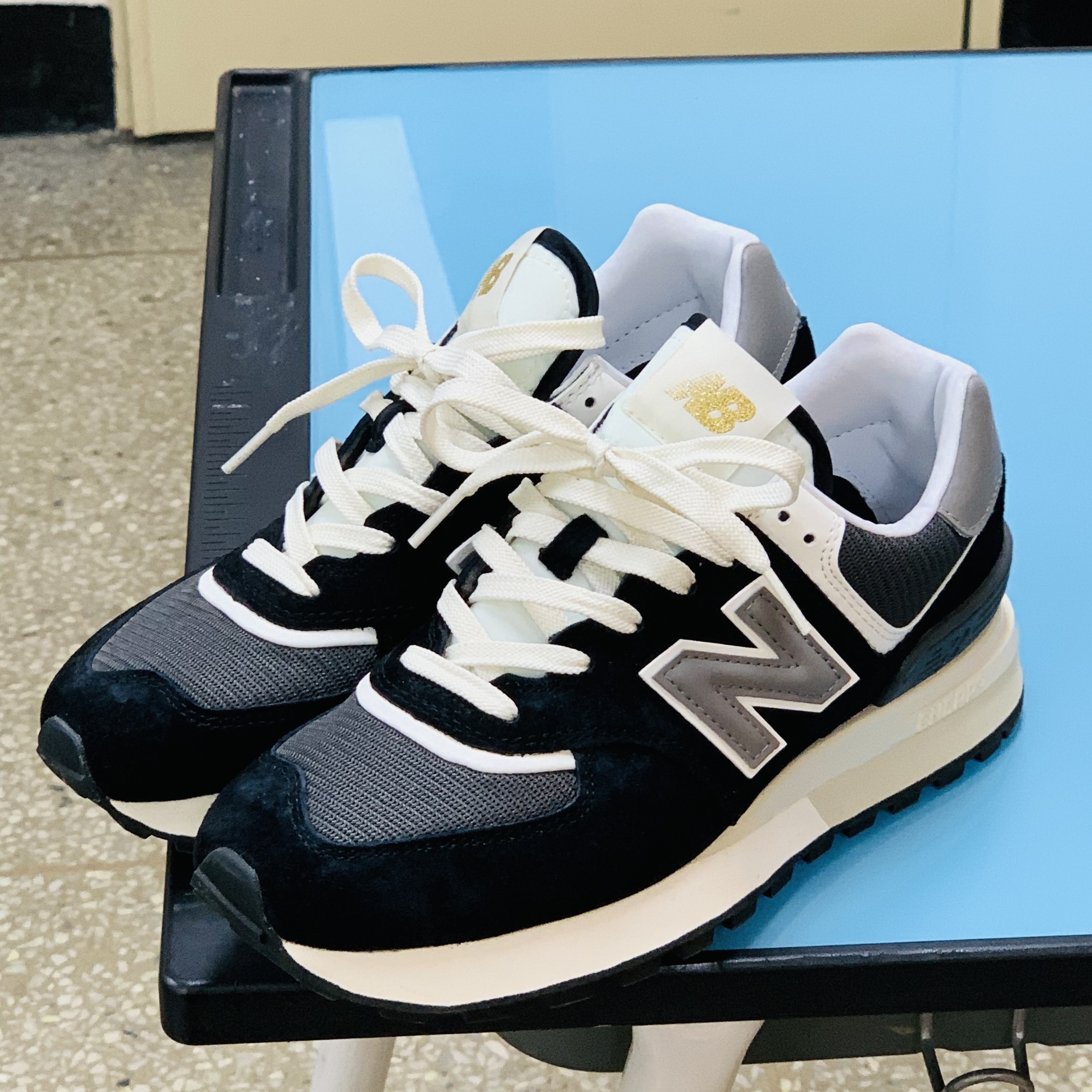 New Balance 574 Legacy Black 착용 스타일 - 4