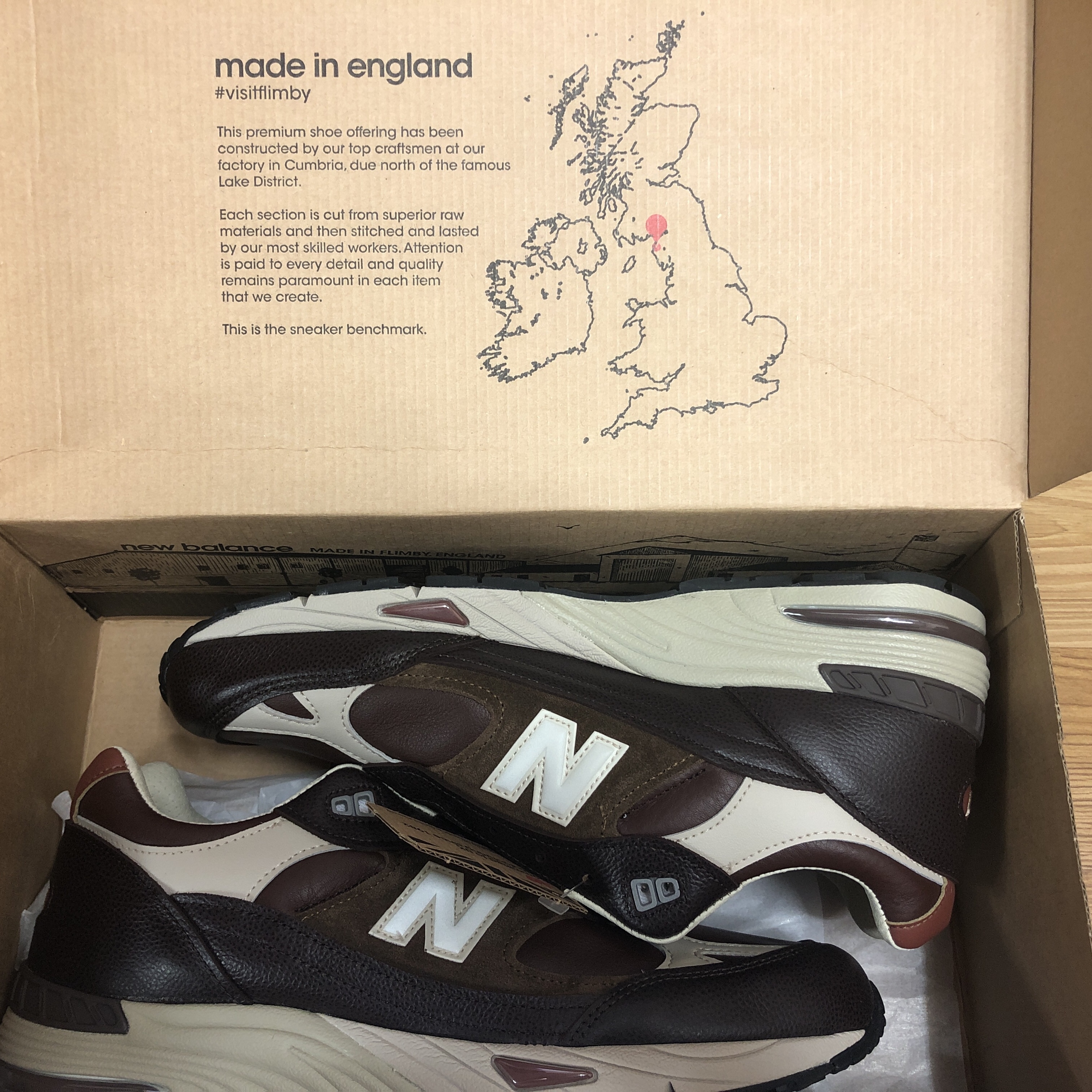 New Balance 991 Made in UK Earth French Roast 착용 스타일 - 1