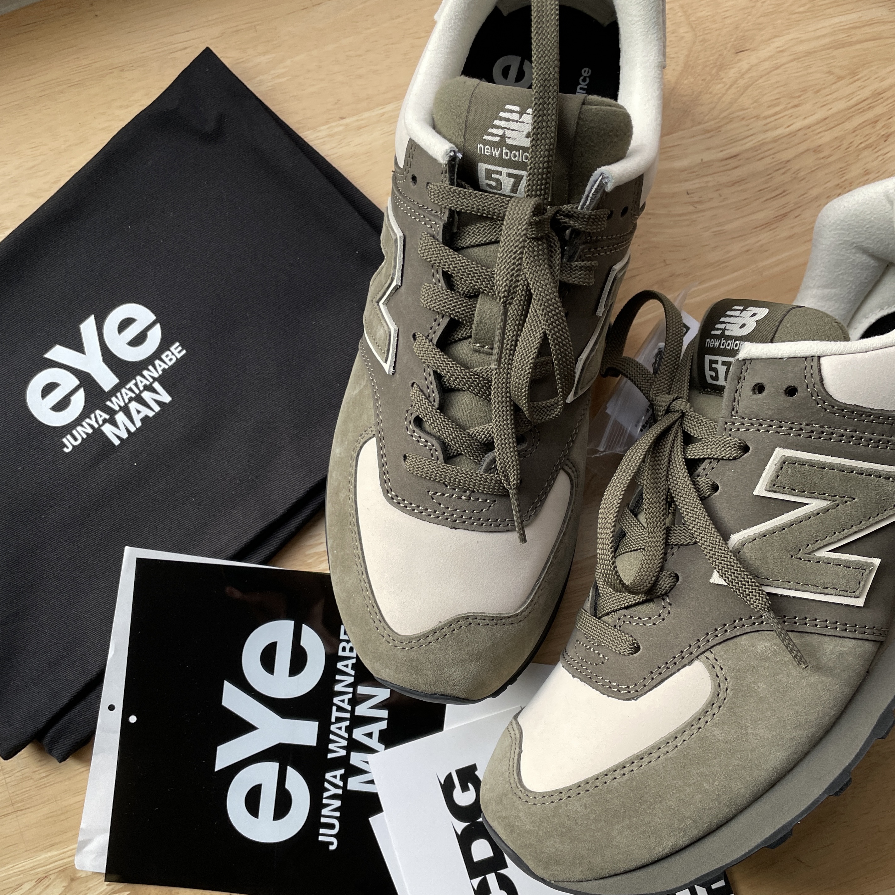 New Balance x Comme des Garcons Junya Watanabe Man 574 Suede Khaki Off White 착용 스타일 - 1