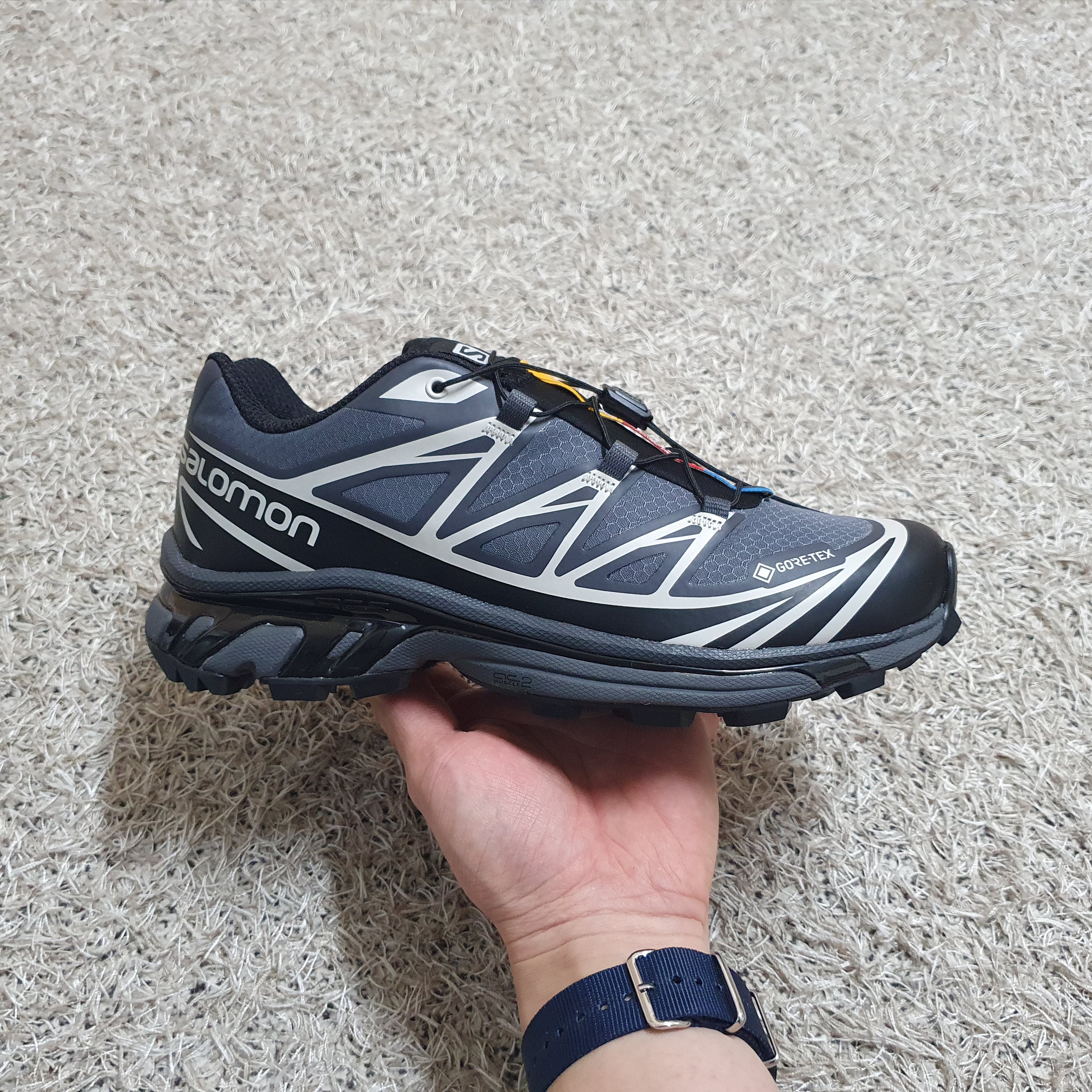 Salomon XT-6 Gore-Tex Black Ebony 착용 스타일