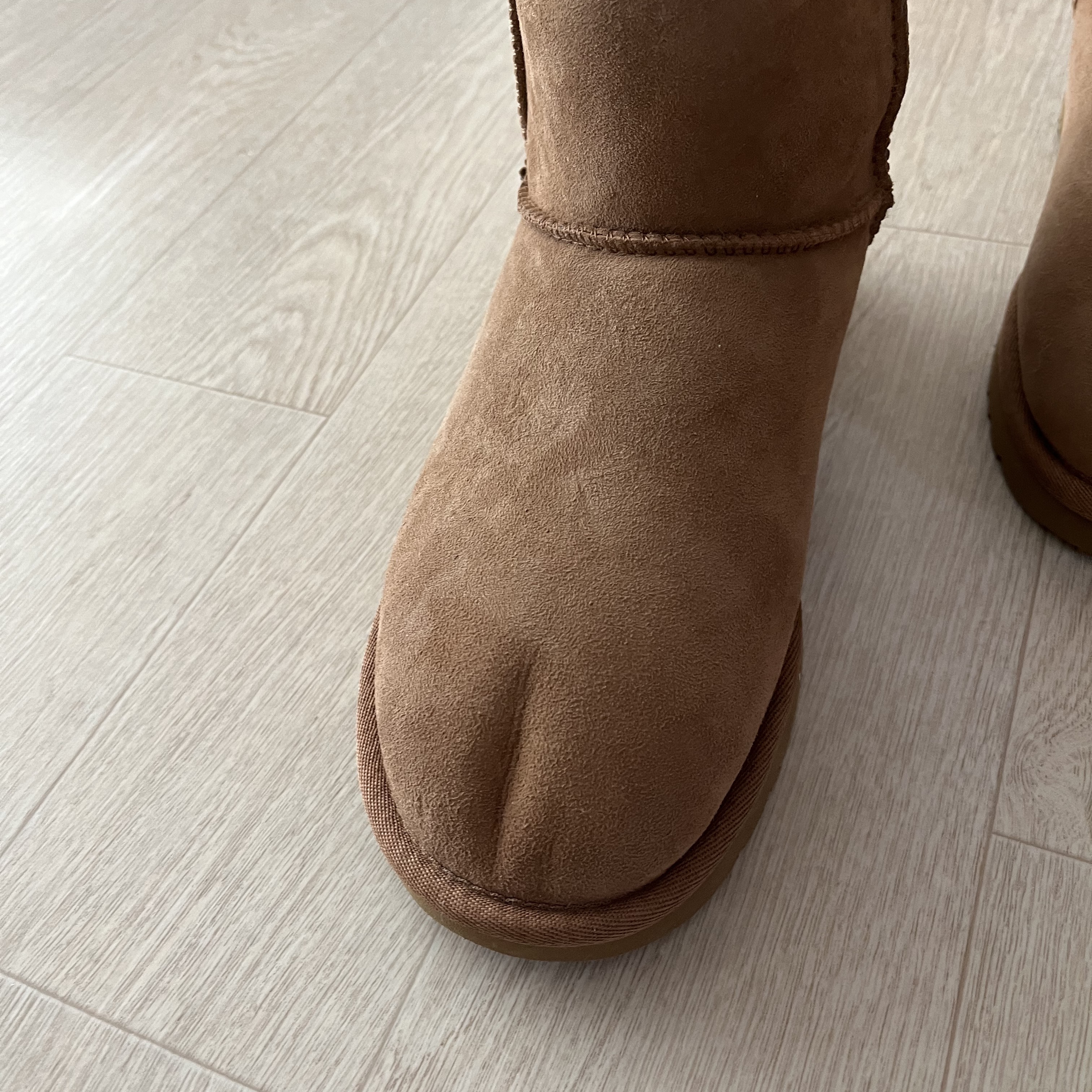 (W) UGG Classic Mini II Boots Chestnut 착용 스타일 - 3