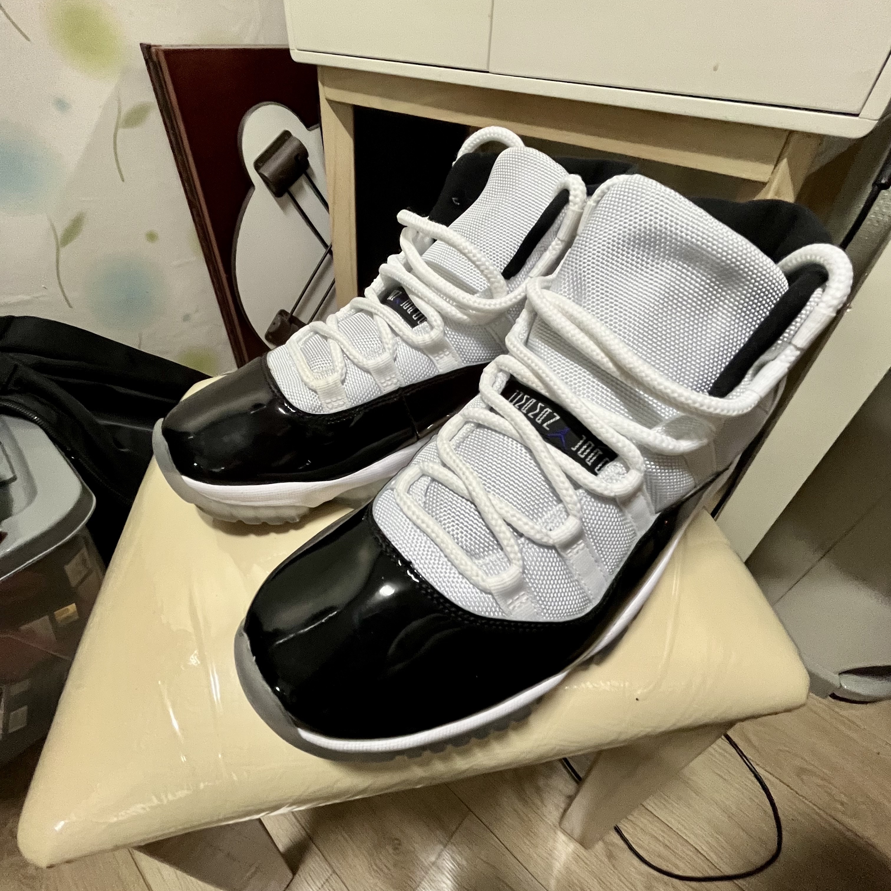 Jordan 11 Retro Concord 2018 착용 스타일 - 2
