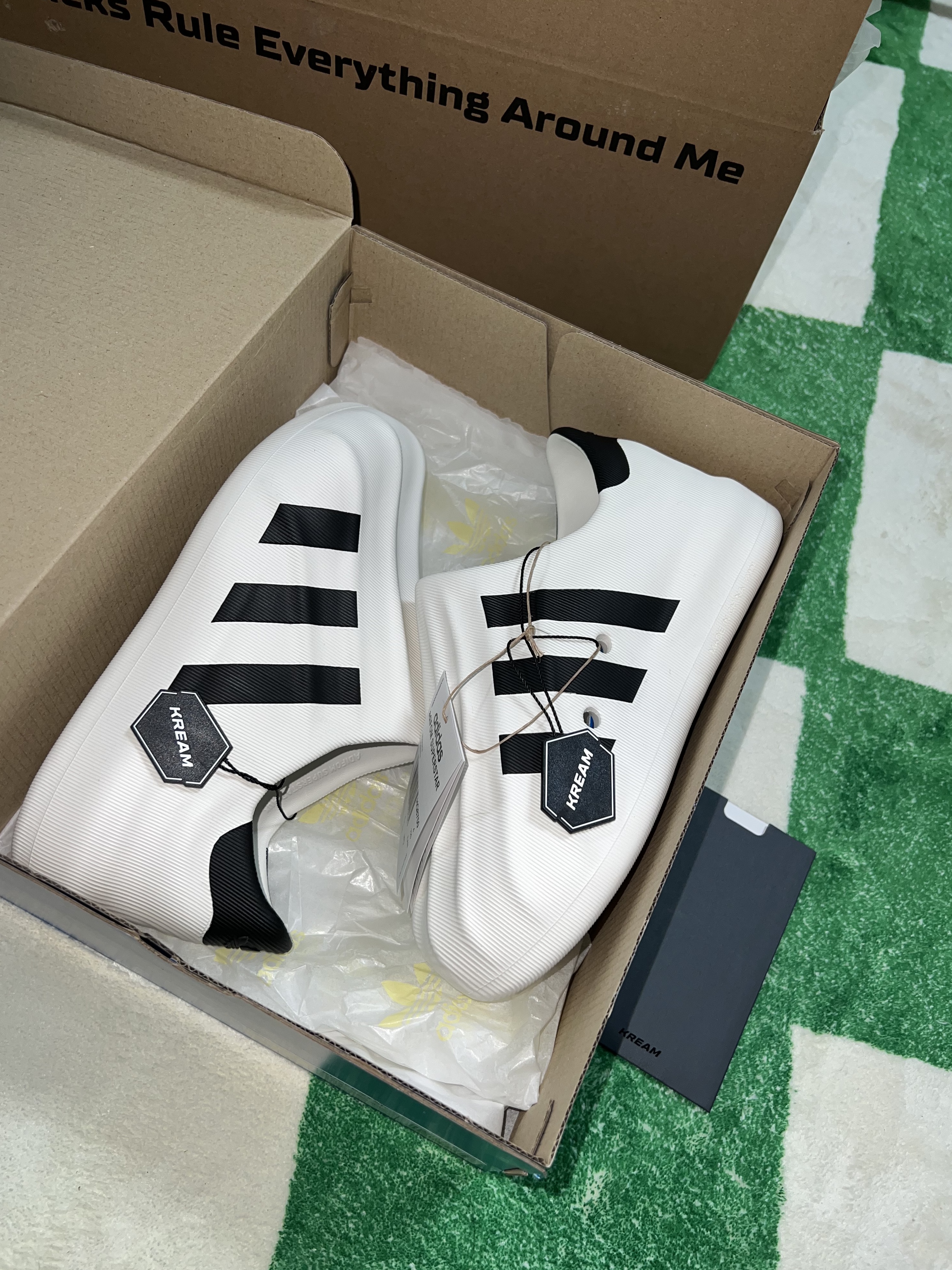 Adidas Adifom Superstar Core White 착용 스타일 - 1