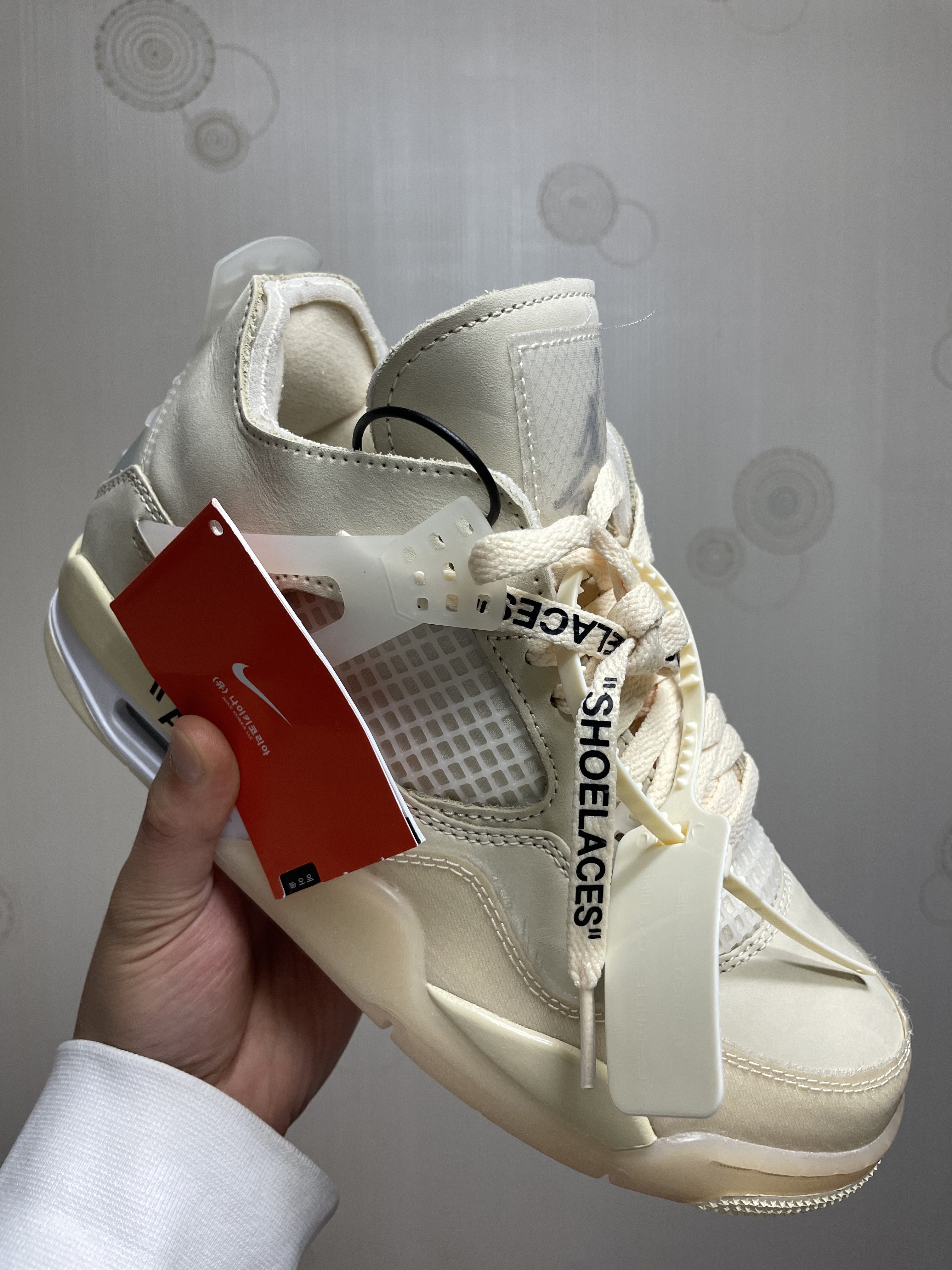 (W) Jordan 4 x Off-White Retro SP Sail 착용 스타일