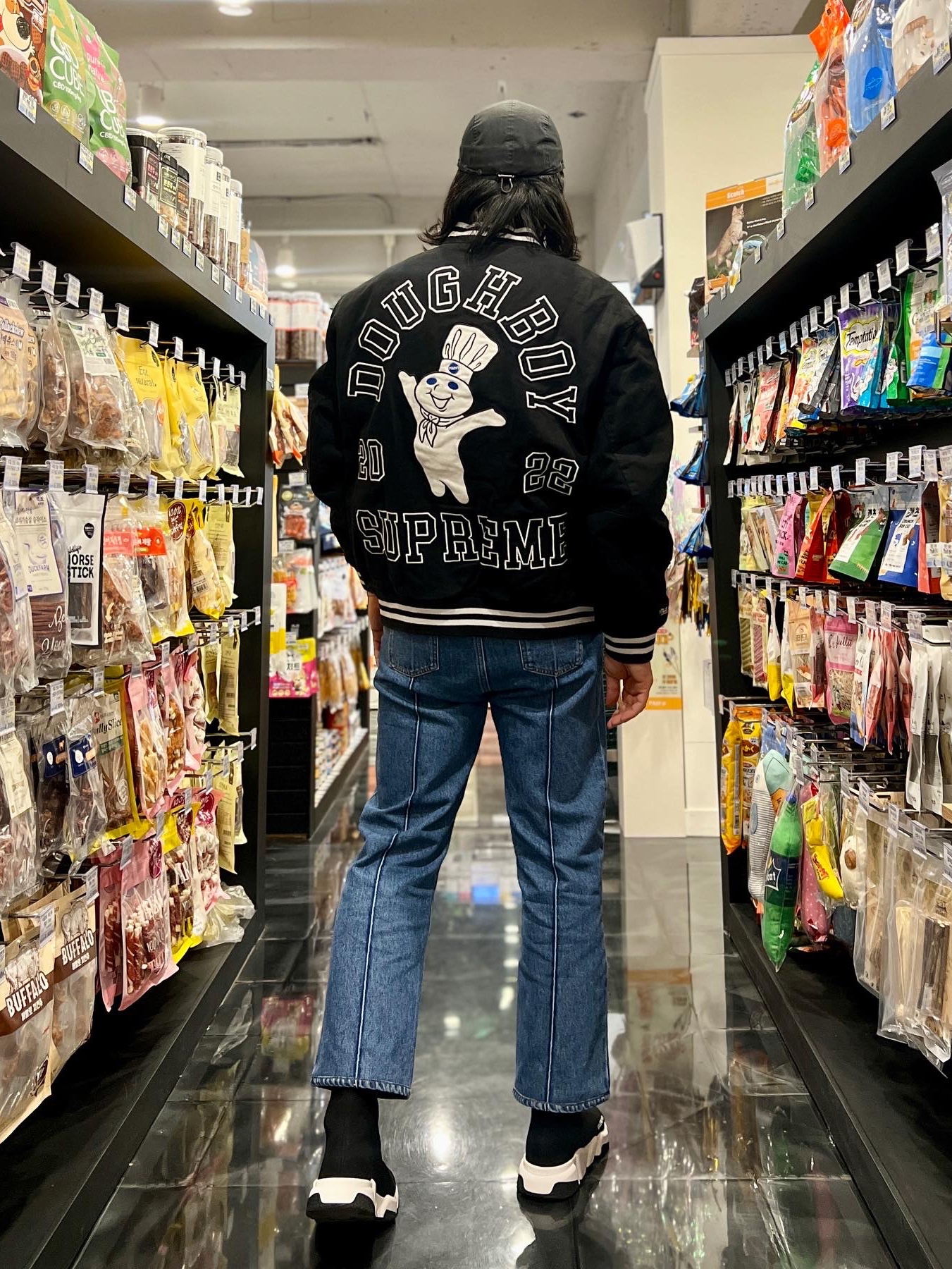 Supreme Mitchell & Ness Doughboy Twill Varsity Jacket Black - 22FW, Balenciaga Speed Trainer Black White 2019 착용 스타일