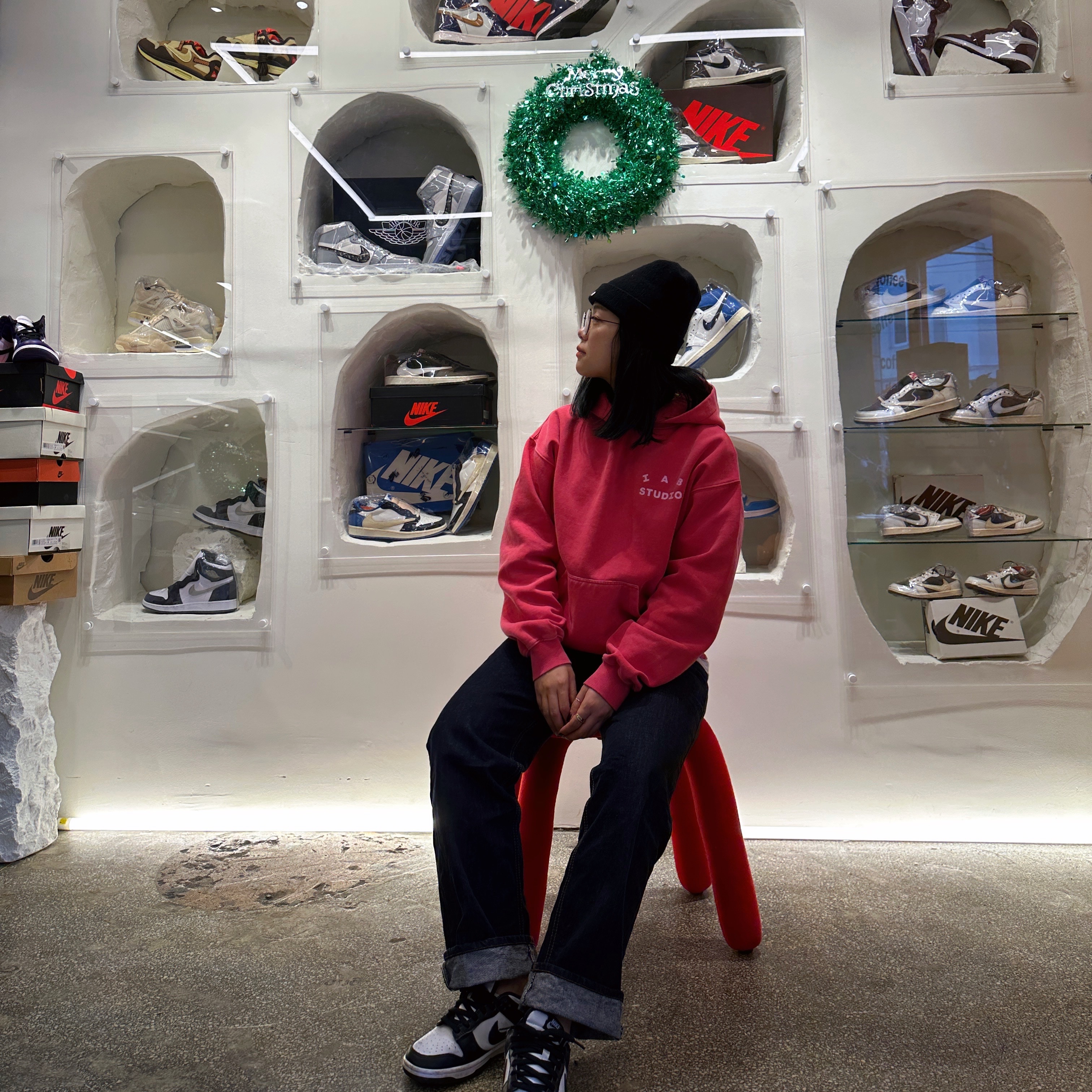 IAB Studio Pigment Hoodie & Sack Coral, (W) Nike Dunk Low Black 착용 스타일 - 1