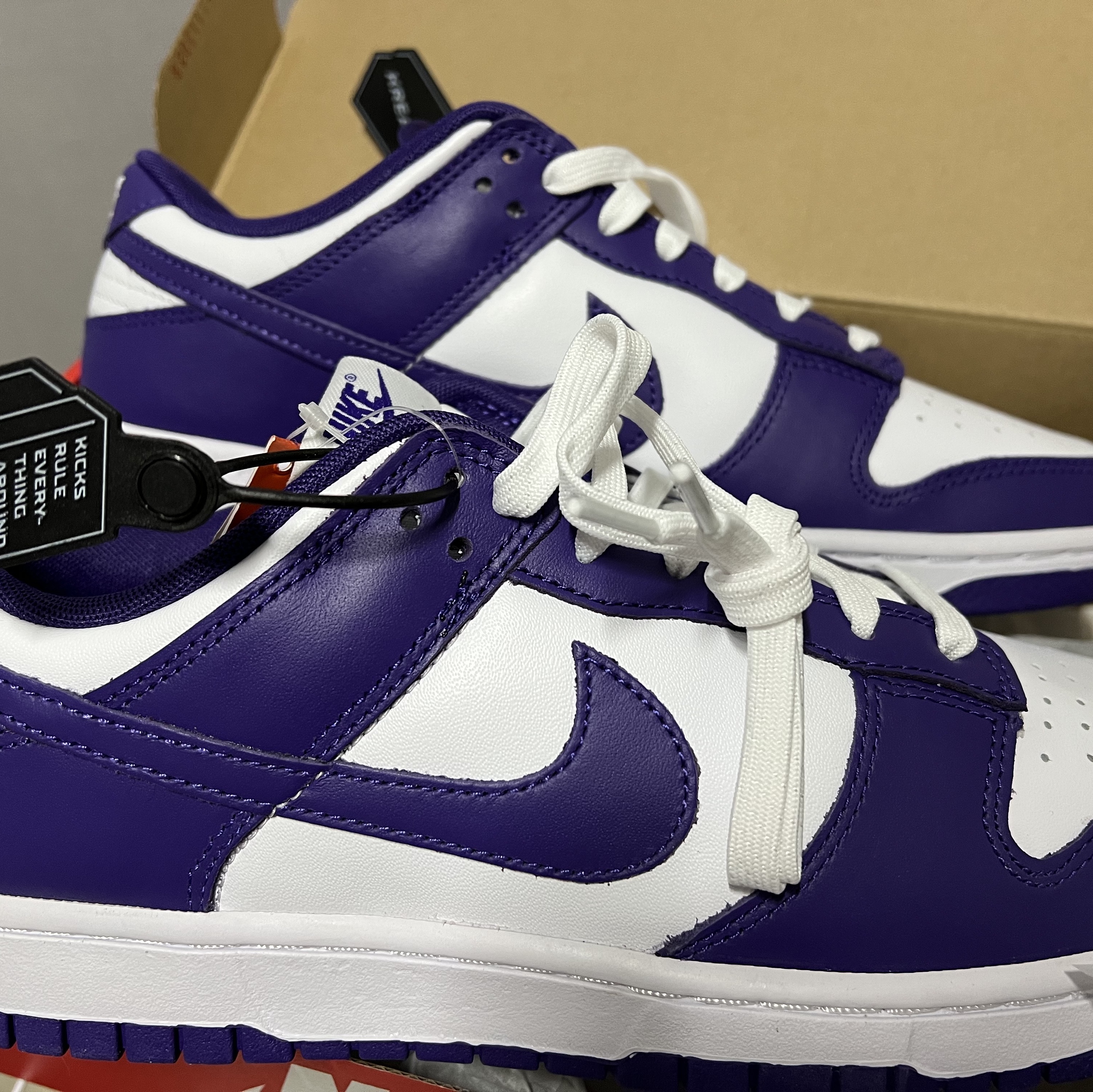 Nike Dunk Low Retro Championship Court Purple 착용 스타일