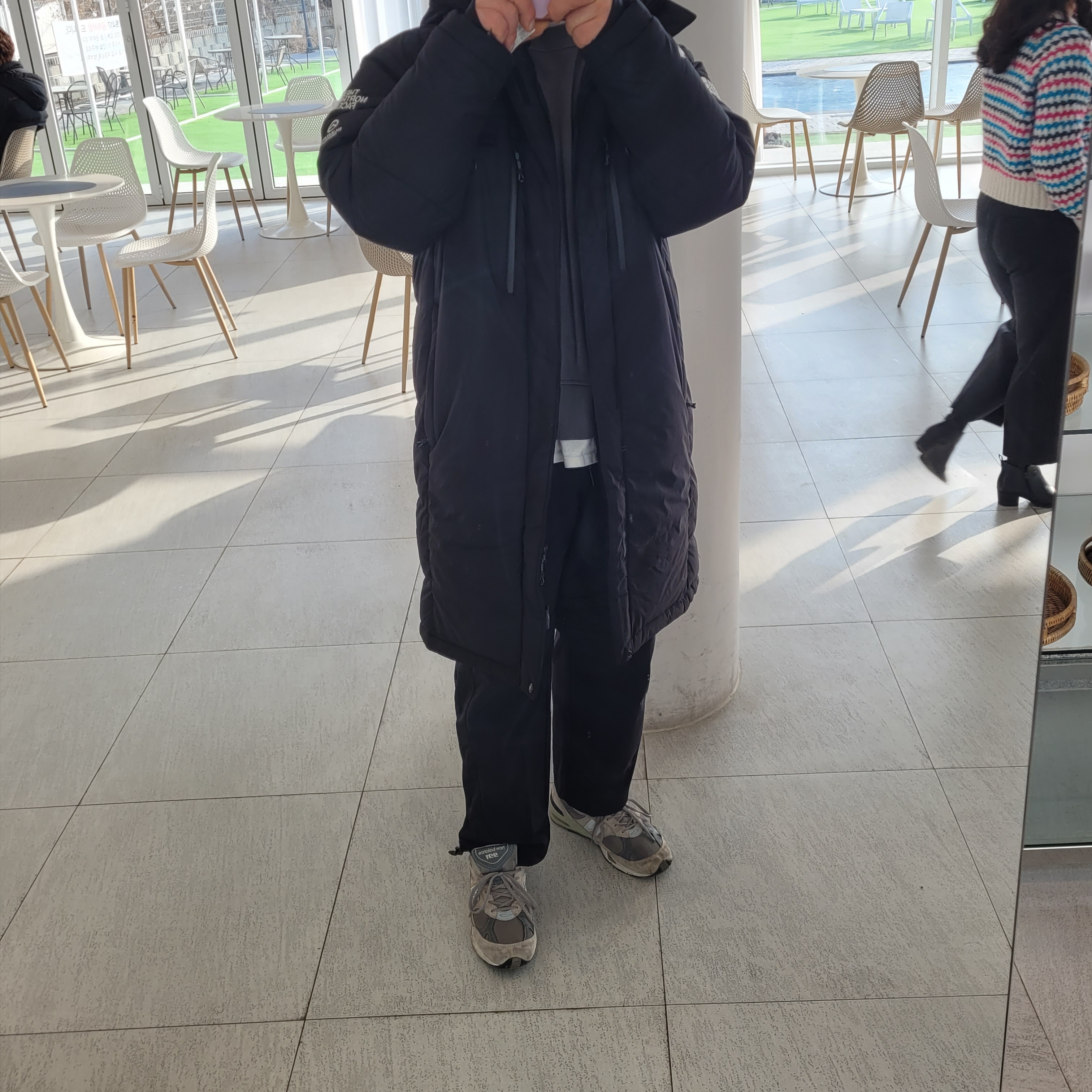 The North Face Himalayan Coat Black, New Balance 991 Made in UK Grey 착용 스타일