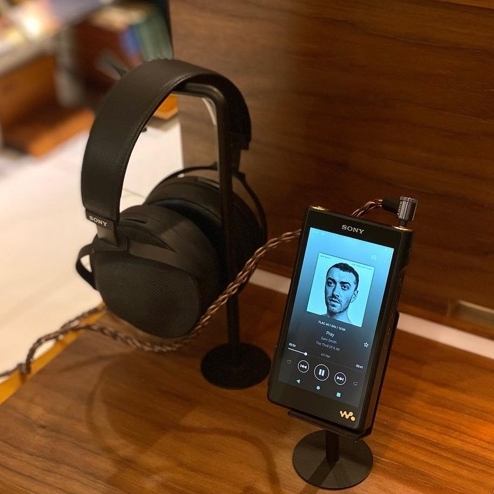 Sony NW-WM1AM2 Black (Sony Korea Ver.) 착용 스타일