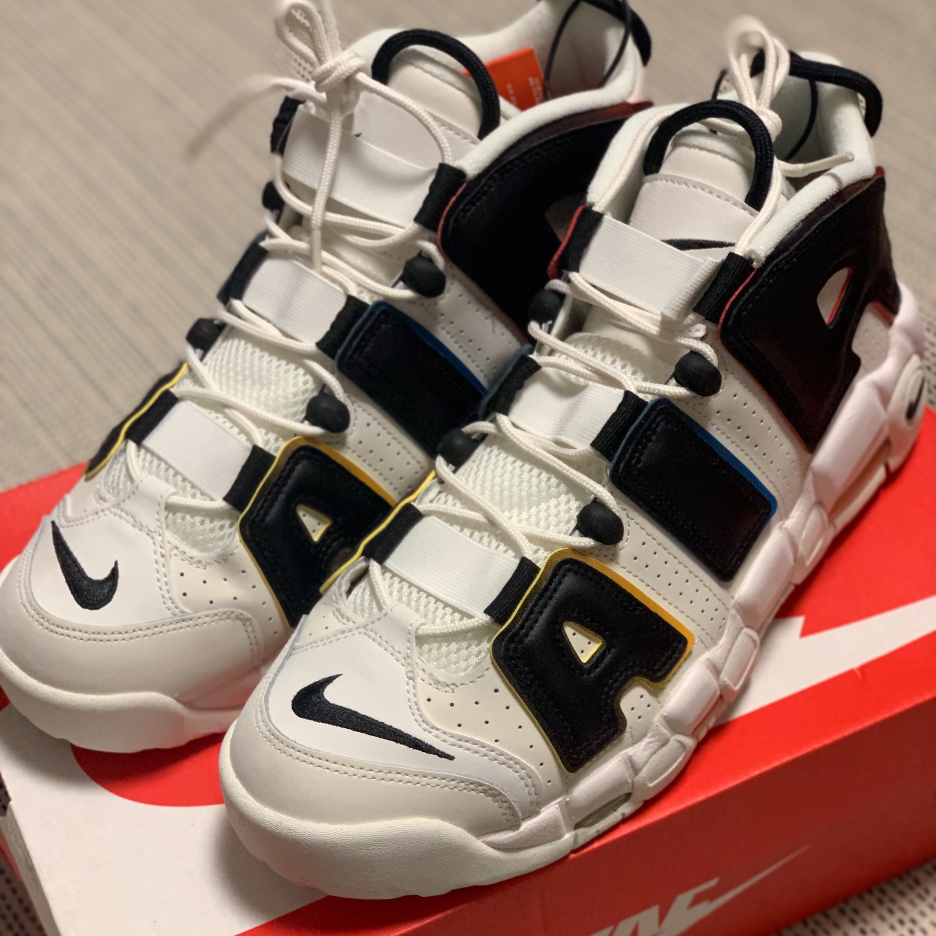 Nike Air More Uptempo 96 Trading Cards 착용 스타일 - 4