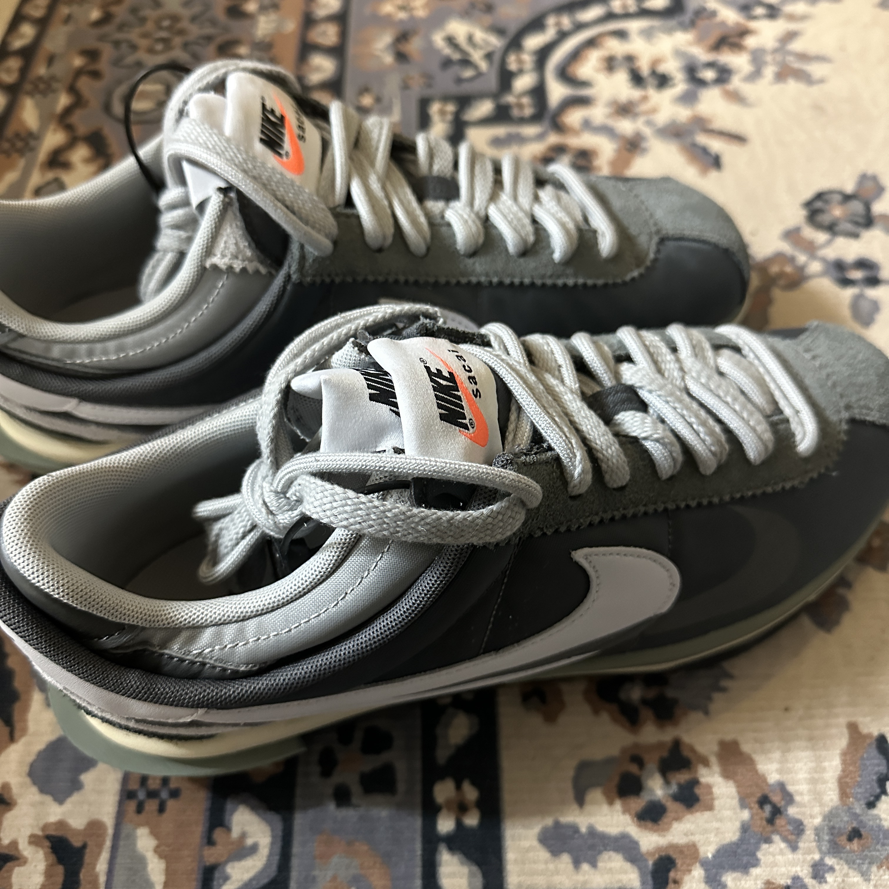Nike x Sacai Zoom Cortez SP Iron Grey 착용 스타일 - 1