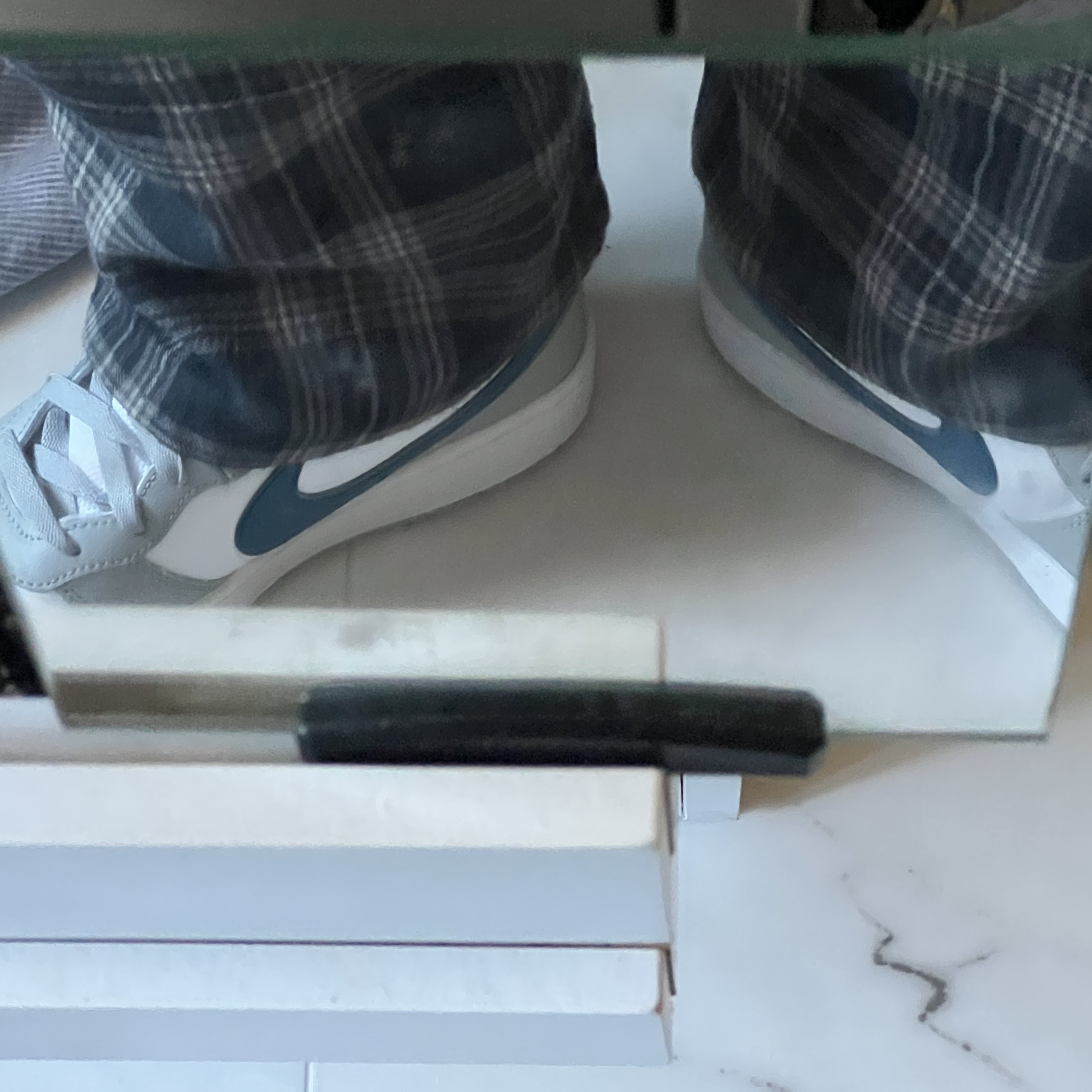 (GS) Nike Court Borough Low 2 Light Smoke Grey 착용 스타일 - 1