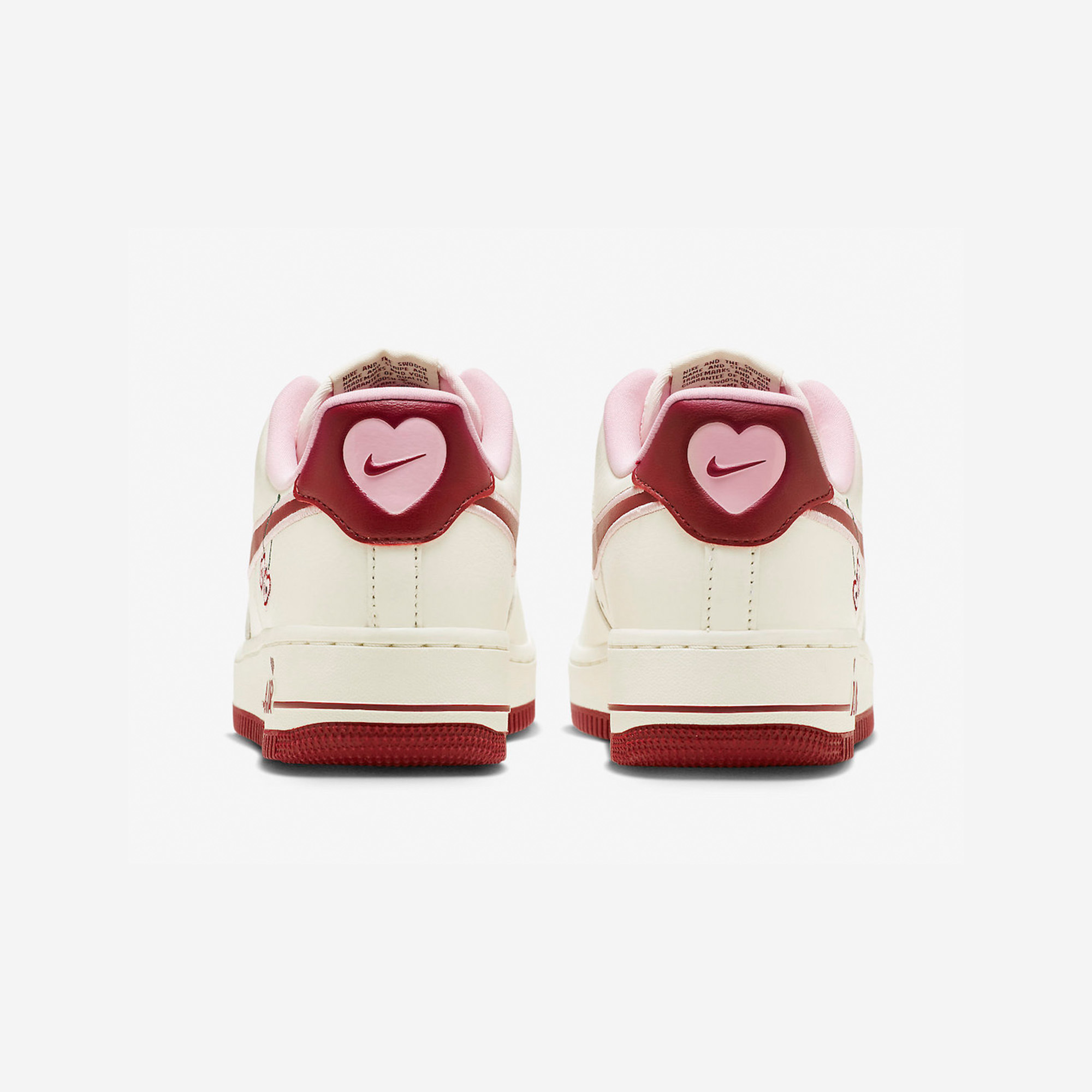 Nike Air Force 1 '07 QS Valentine's Day, (W) Nike Air Force 1 '07 Valentine Day 2022 착용 스타일 - 5