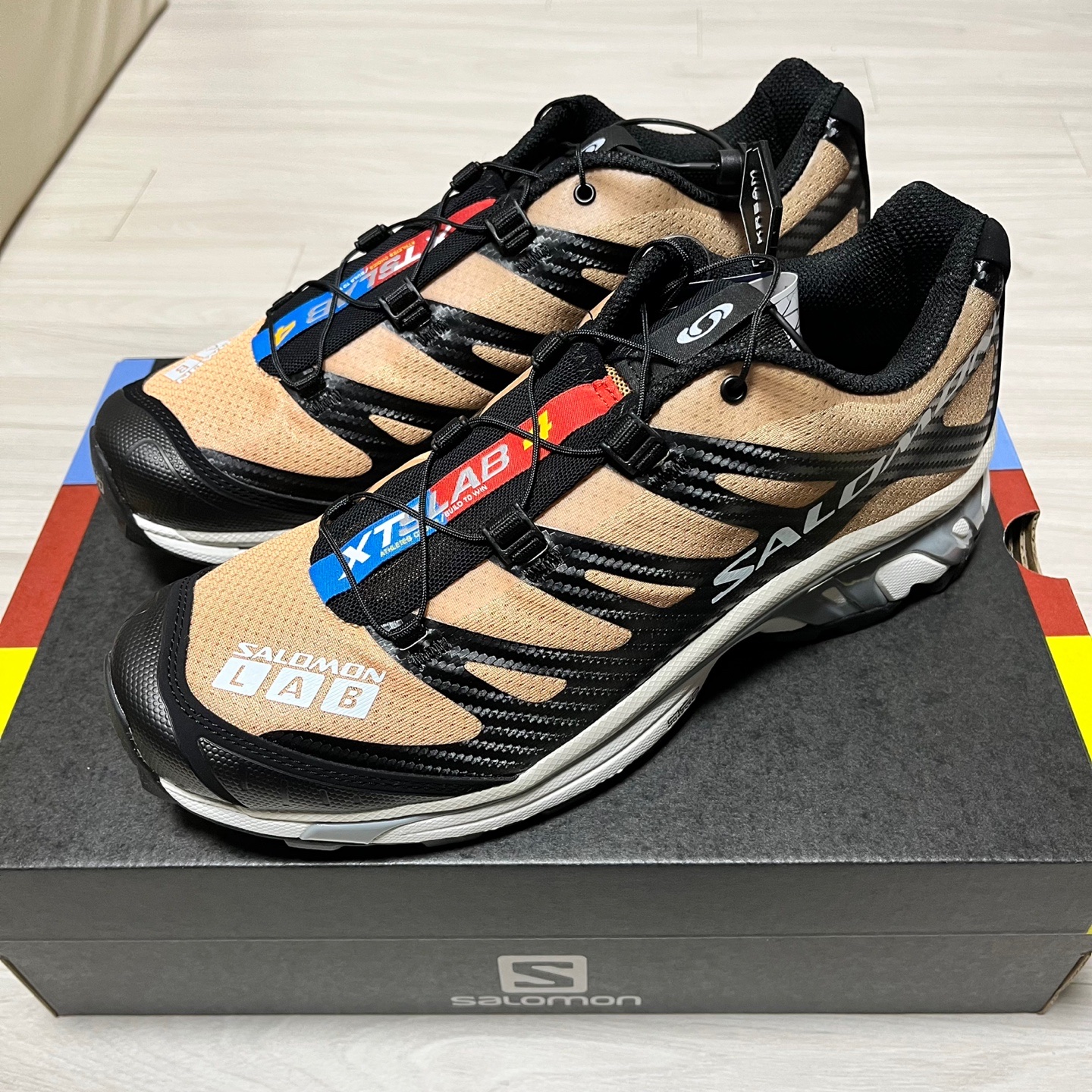 Salomon XT-4 Tobacco Brown 착용 스타일 - 2