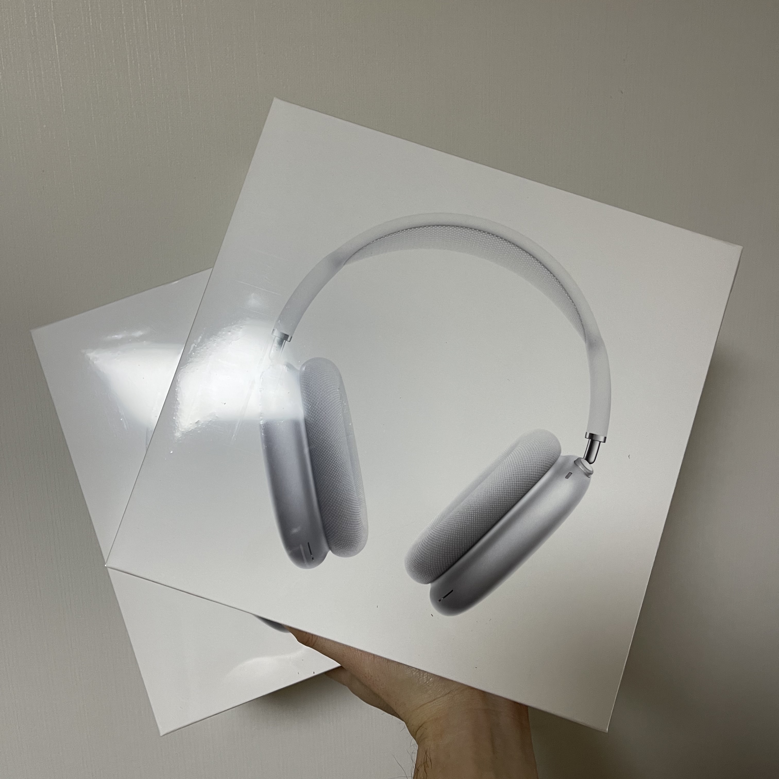 Apple AirPods Max Lightning Silver (Korean Ver.) 착용 스타일 - 1