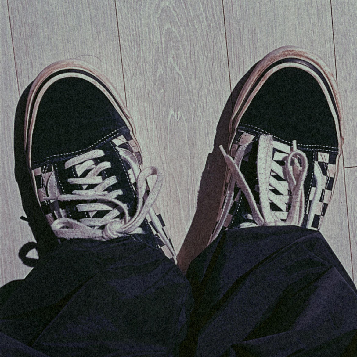 Vans Vault OG Old Skool LX Black Classic White Checkerboard 착용 스타일 - 2