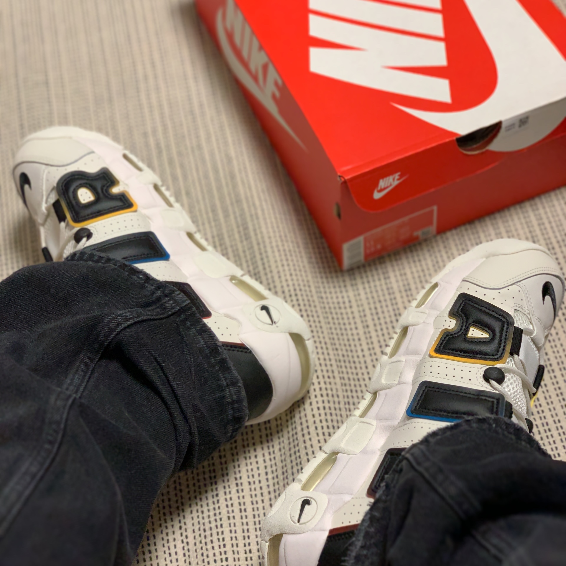Nike Air More Uptempo 96 Trading Cards 착용 스타일 - 2