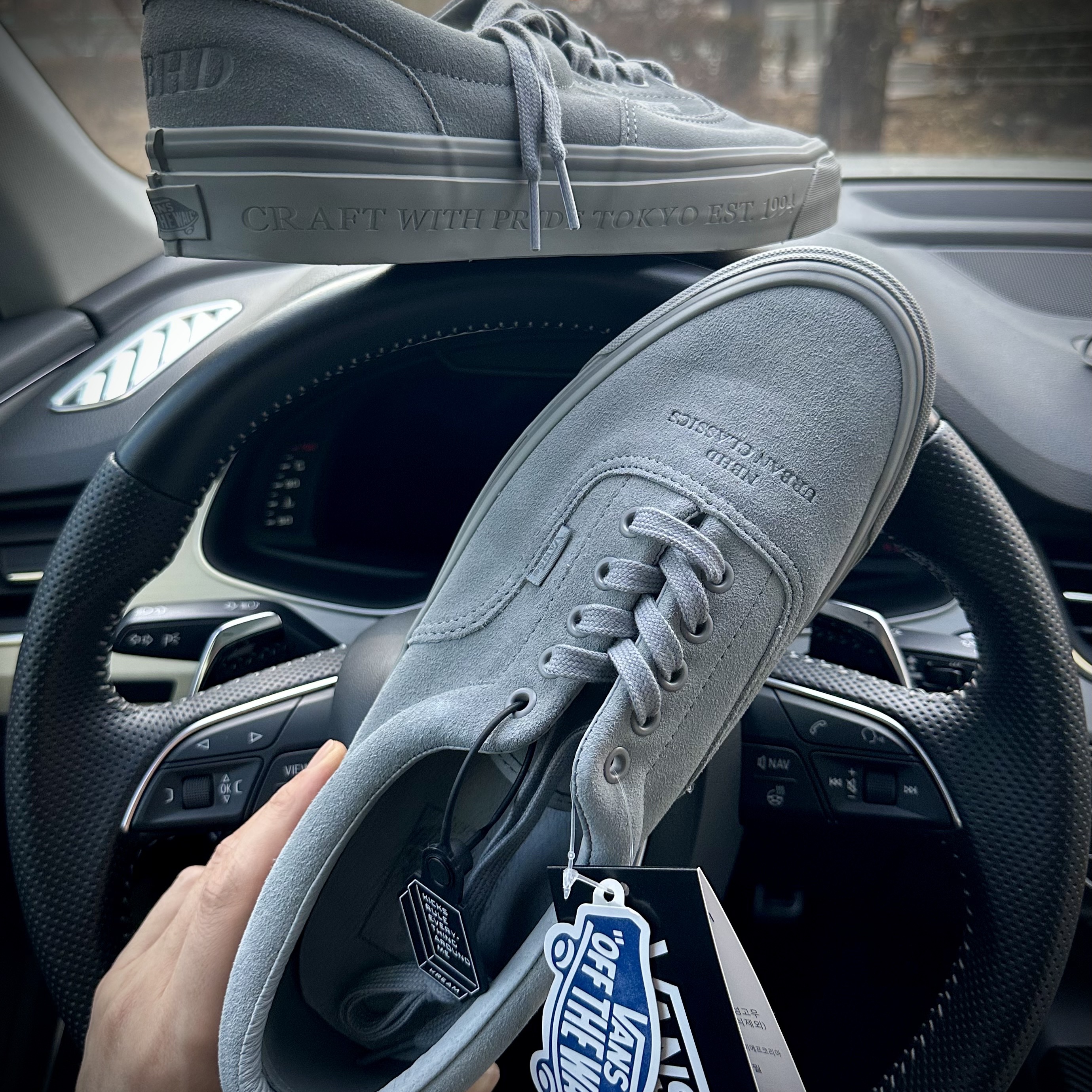 Vans x Neighborhood Era 95 DX Grey 착용 스타일