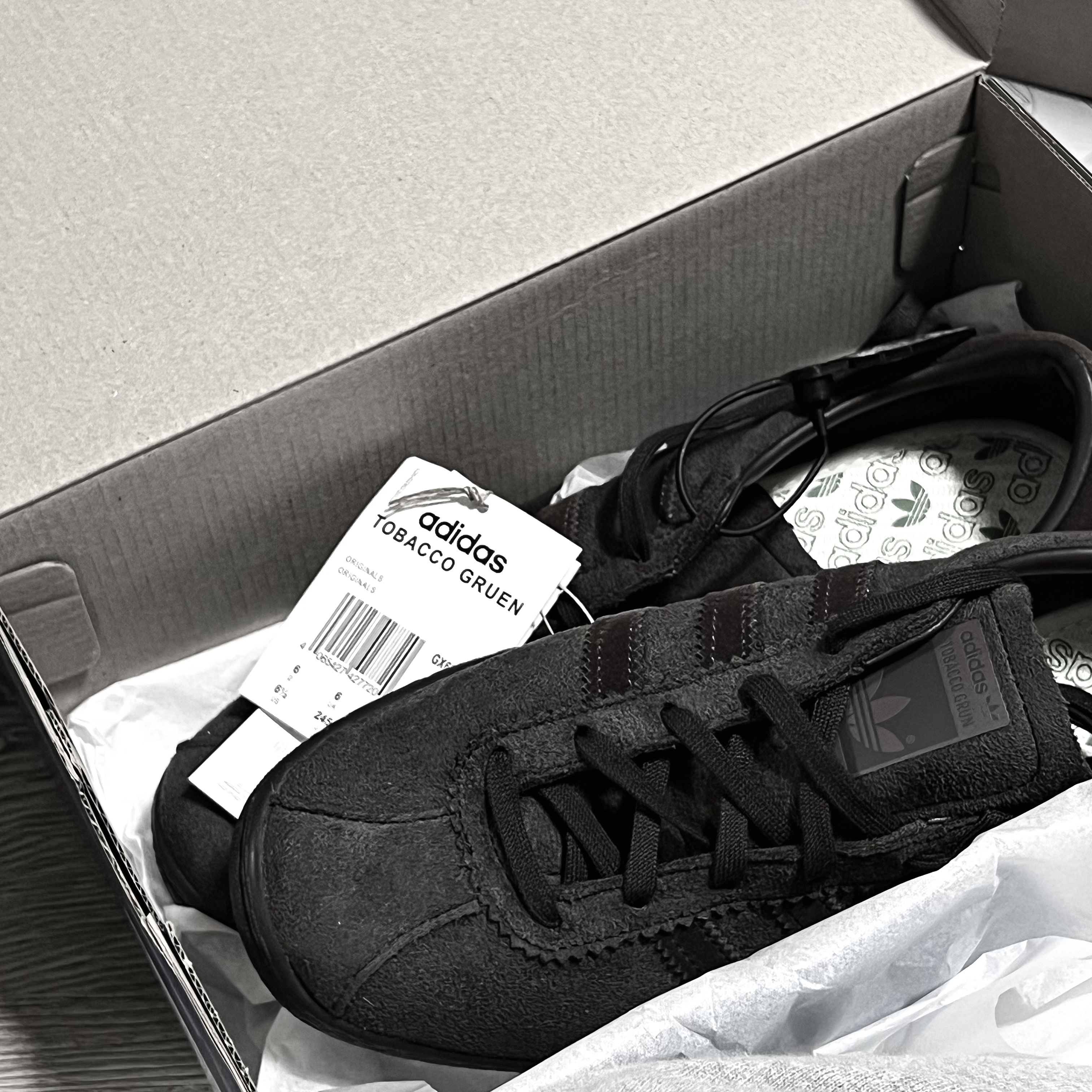 Adidas Tobacco Gruen Dark Brown 착용 스타일