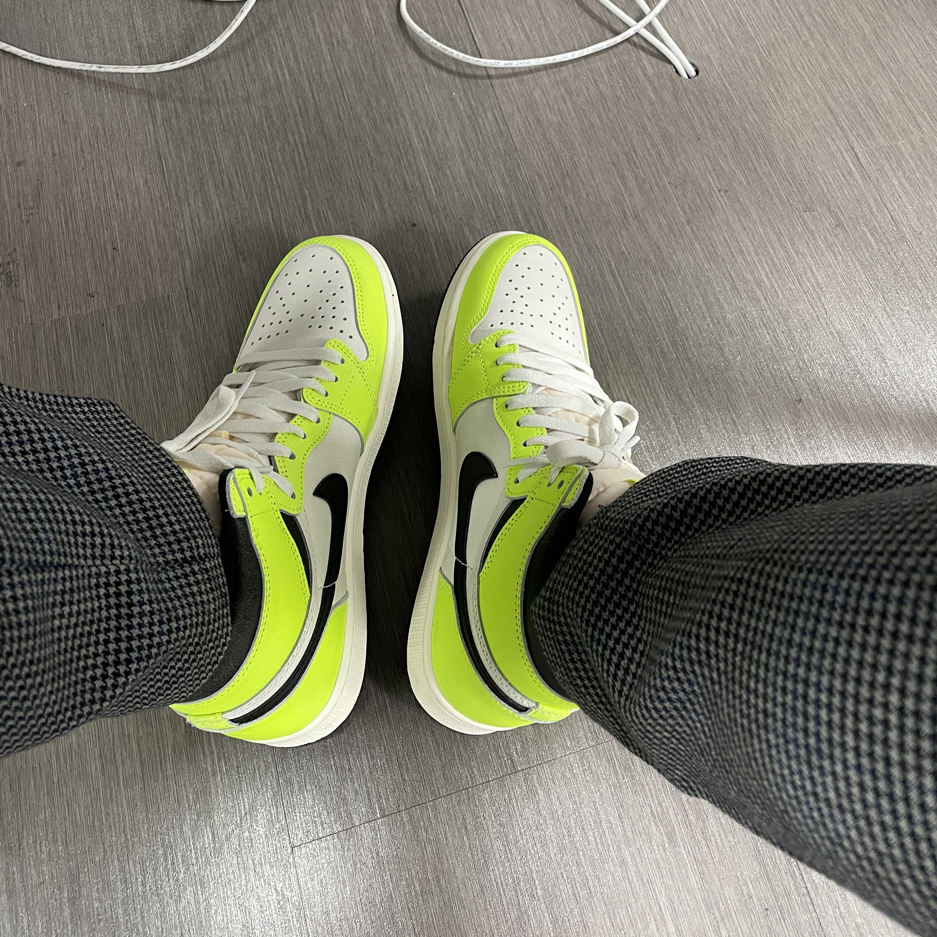 Jordan 1 Retro High OG Volt 착용 스타일