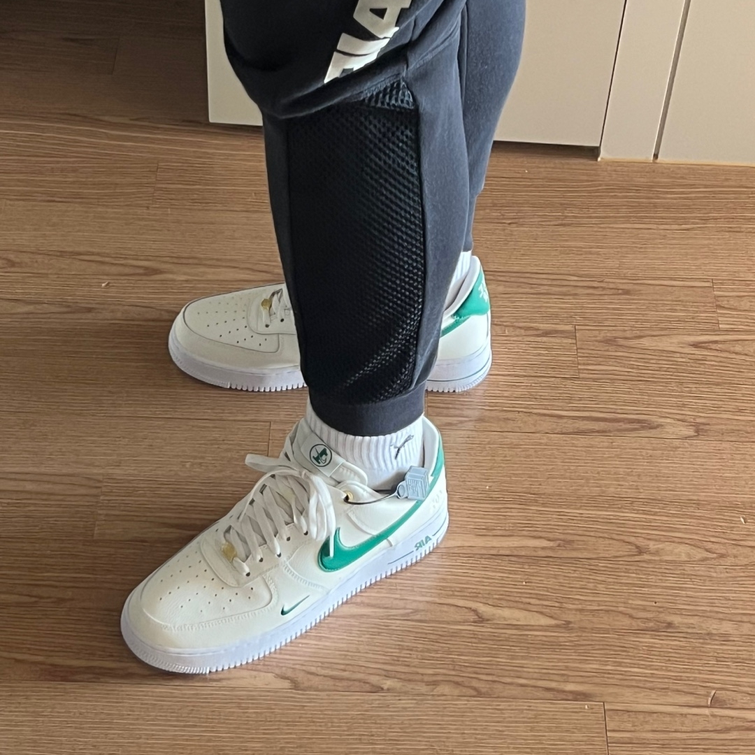Nike Air Force 1 '07 LV8 40th Anniversary Join Forces Sail Malachite 착용 스타일 - 2