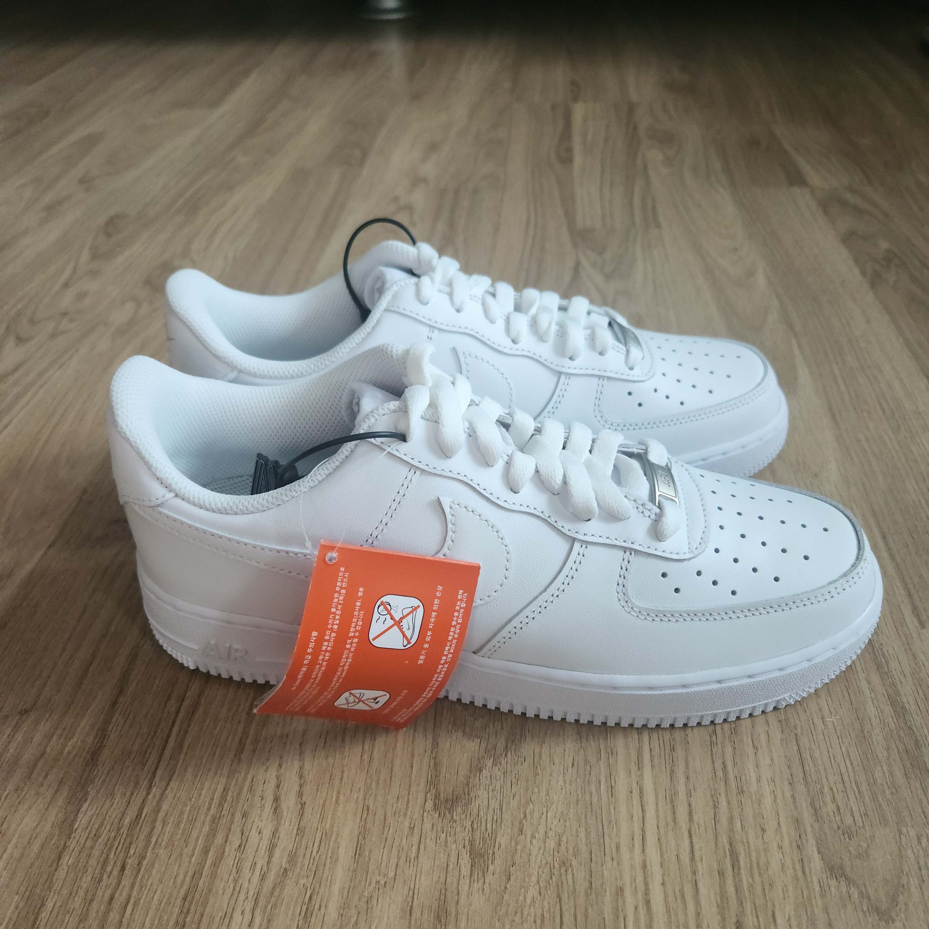 Nike Air Force 1 '07 Low White 착용 스타일 - 4