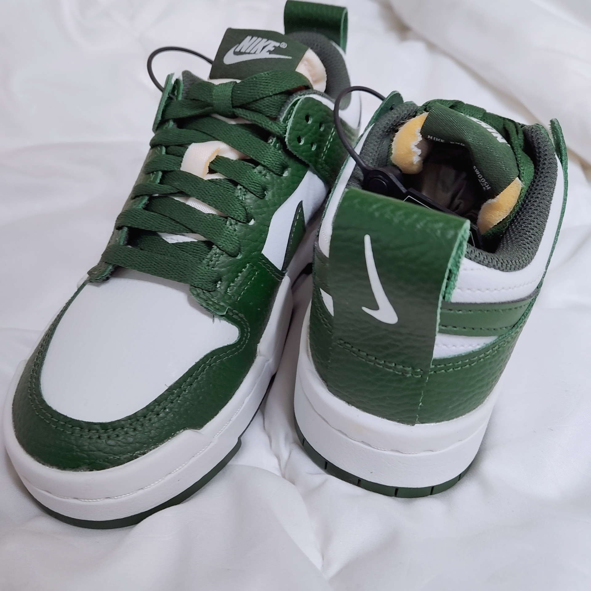 (W) Nike Dunk Low Disrupt Carbon Green 착용 스타일 - 3