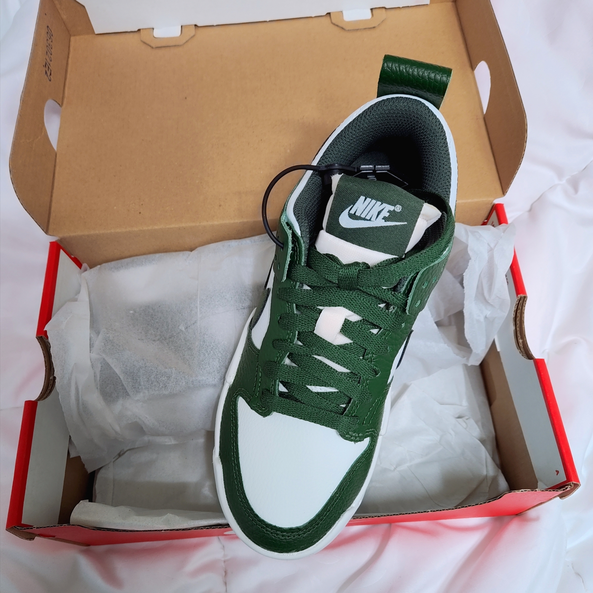 (W) Nike Dunk Low Disrupt Carbon Green 착용 스타일 - 5
