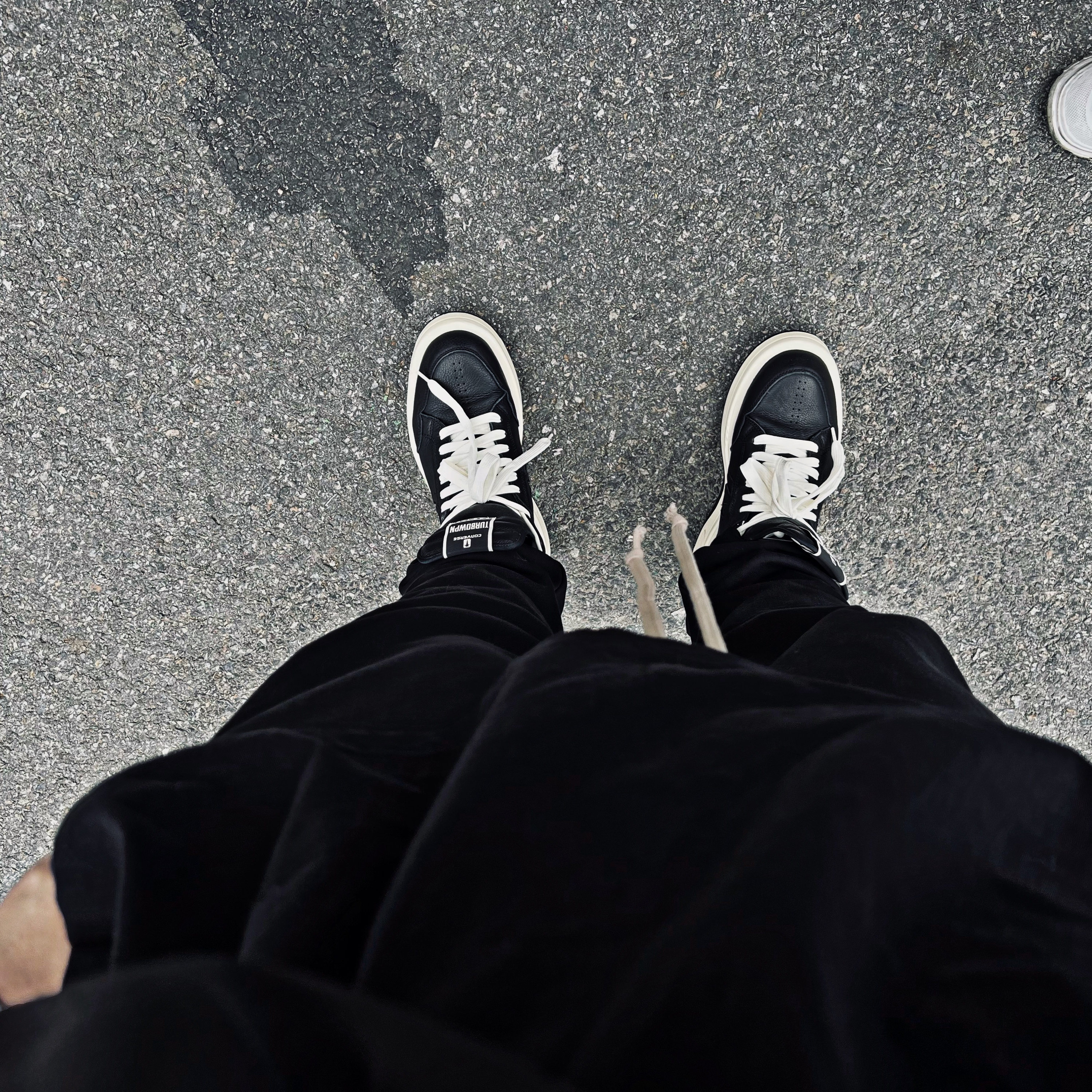 Converse x Drkshdw Turbowpn Black, Converse x Drkshdw Turbowpn Black Cream 착용 스타일 - 2