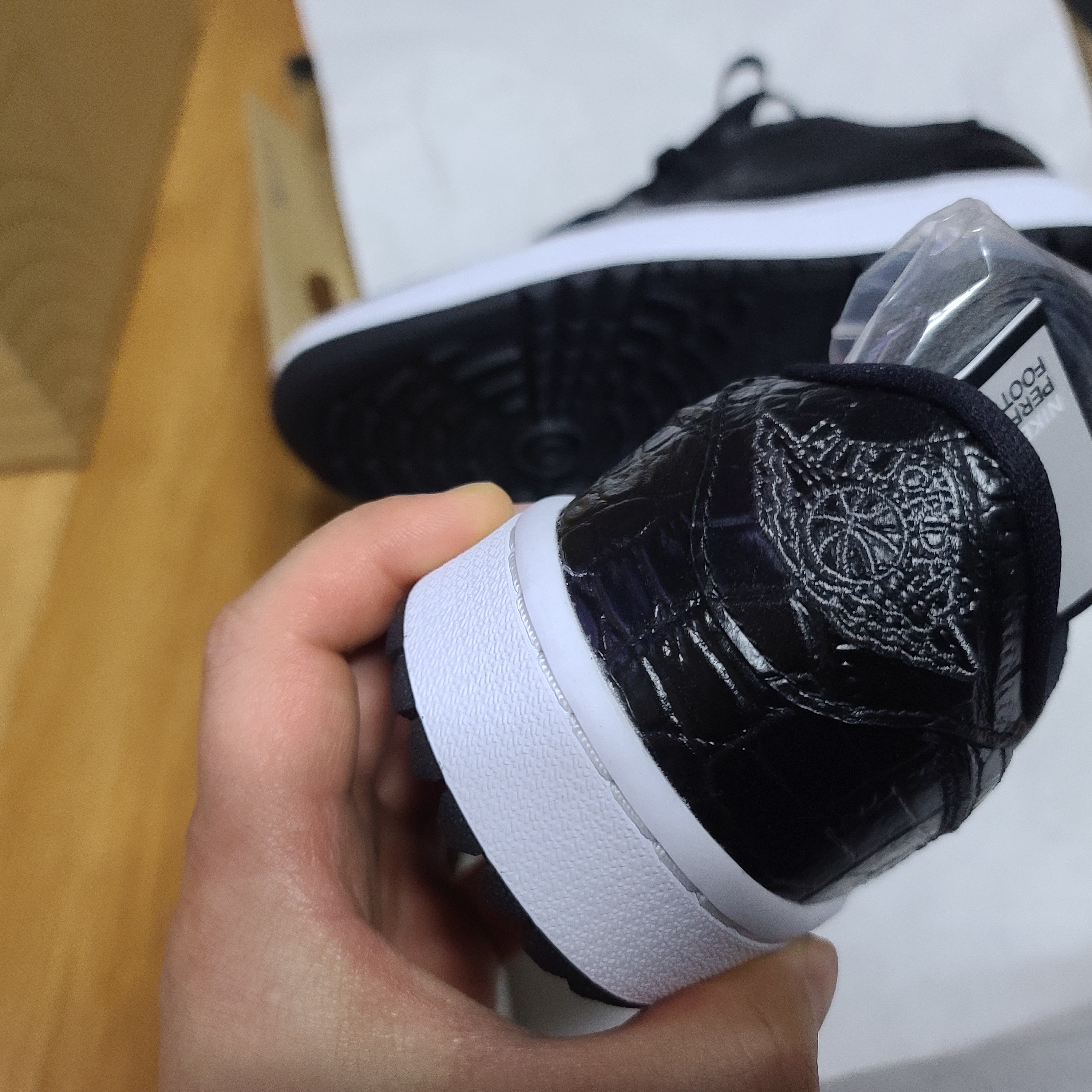 Jordan 1 Low Golf Black Iron Grey 착용 스타일 - 2