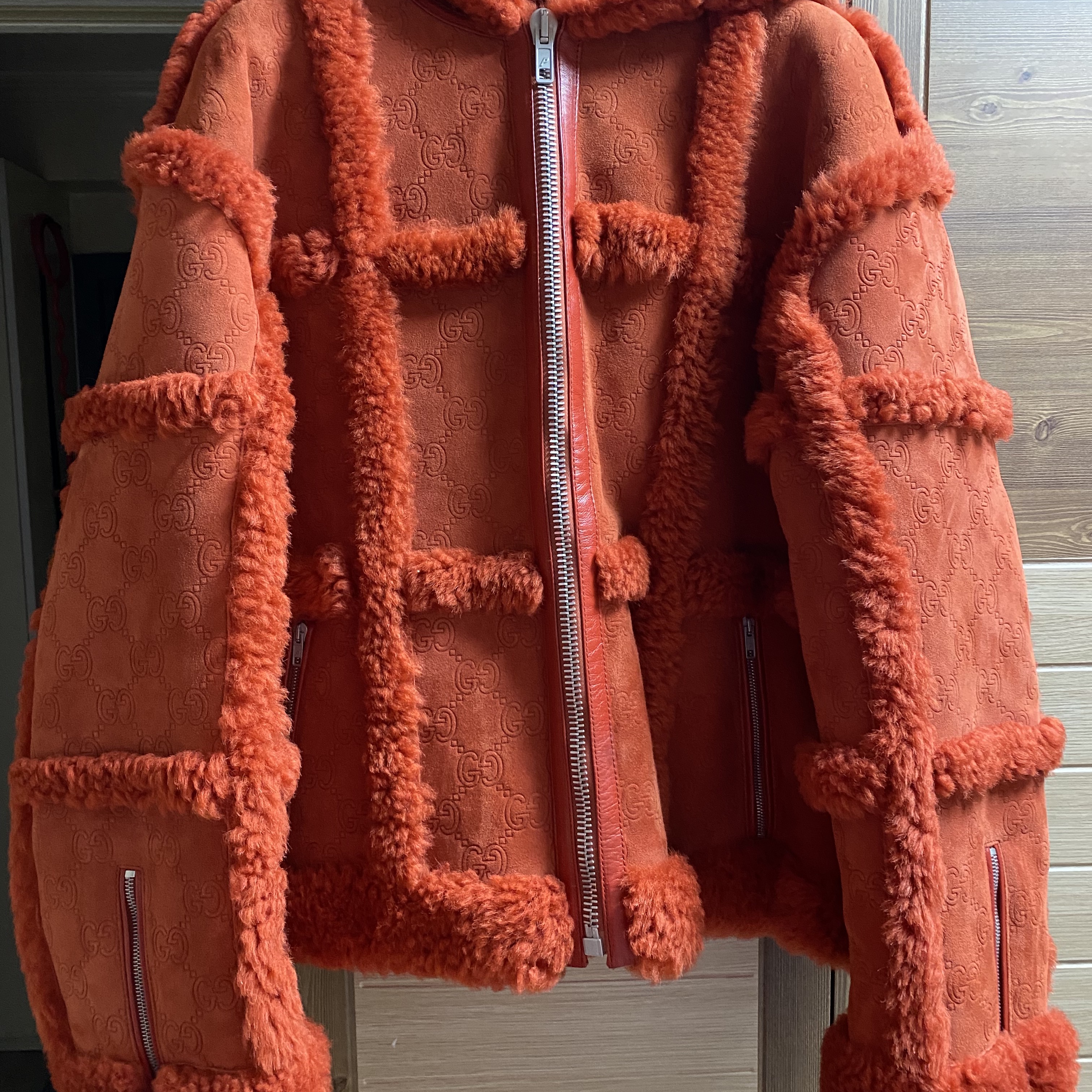 Palace x Gucci Shearling Jacket with Allover GG Embossing Red - 22FW 착용 스타일 - 2