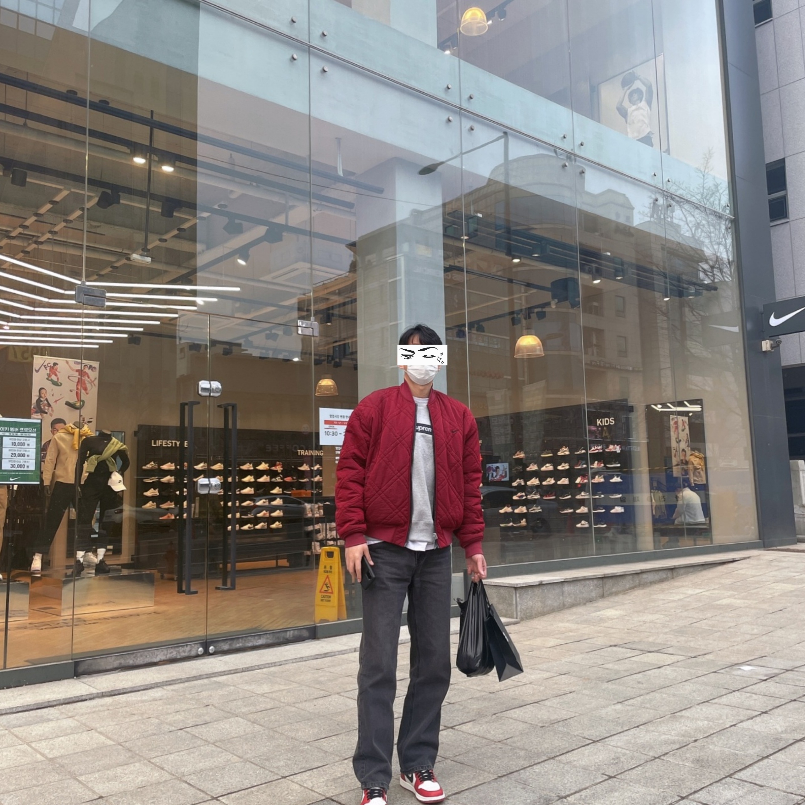 Jordan 1 Retro High OG Chicago 2022, Supreme Box Logo Crewneck Heather Grey - 22FW 착용 스타일 - 1