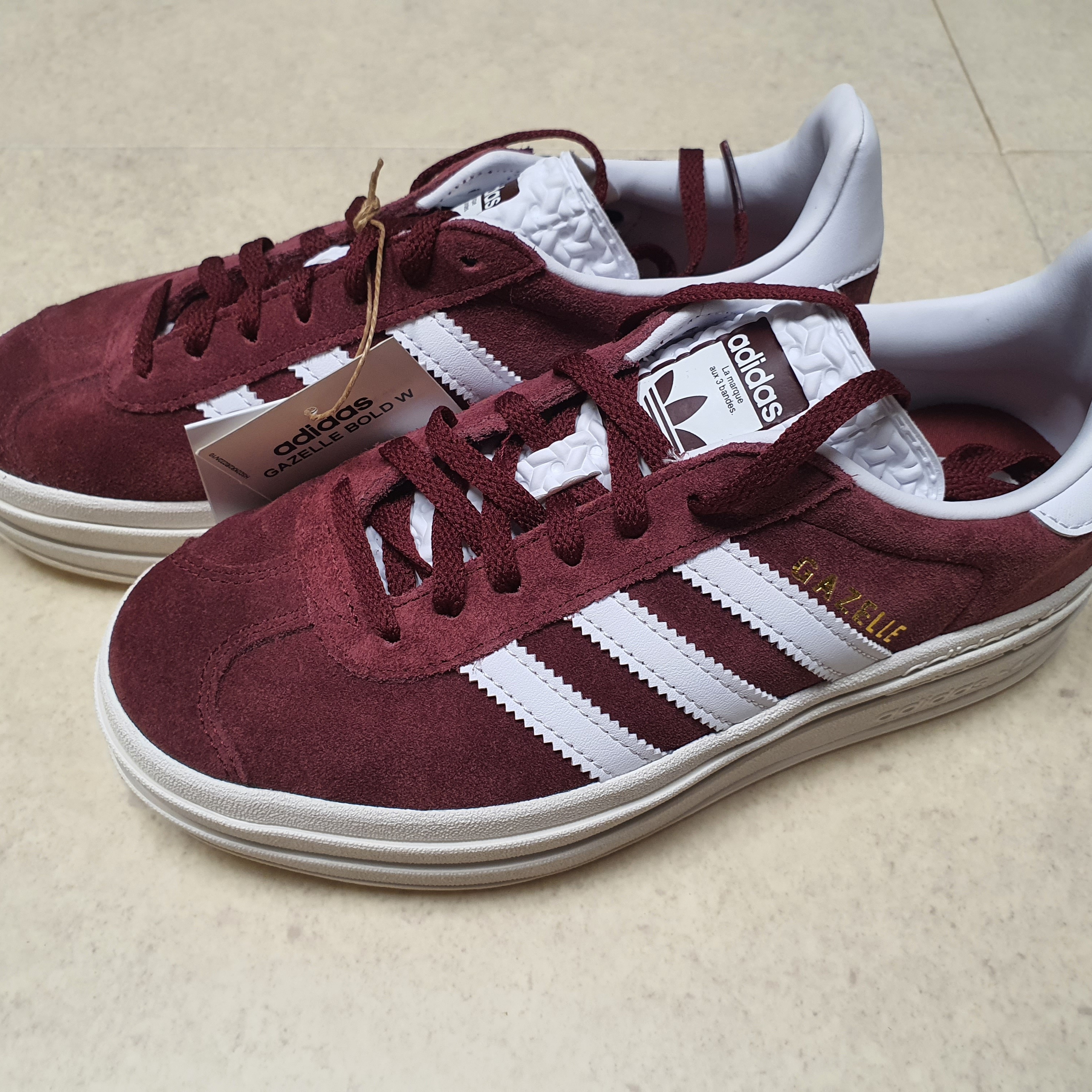 (W) Adidas Gazelle Bold Shadow Red Cloud White 착용 스타일 - 1
