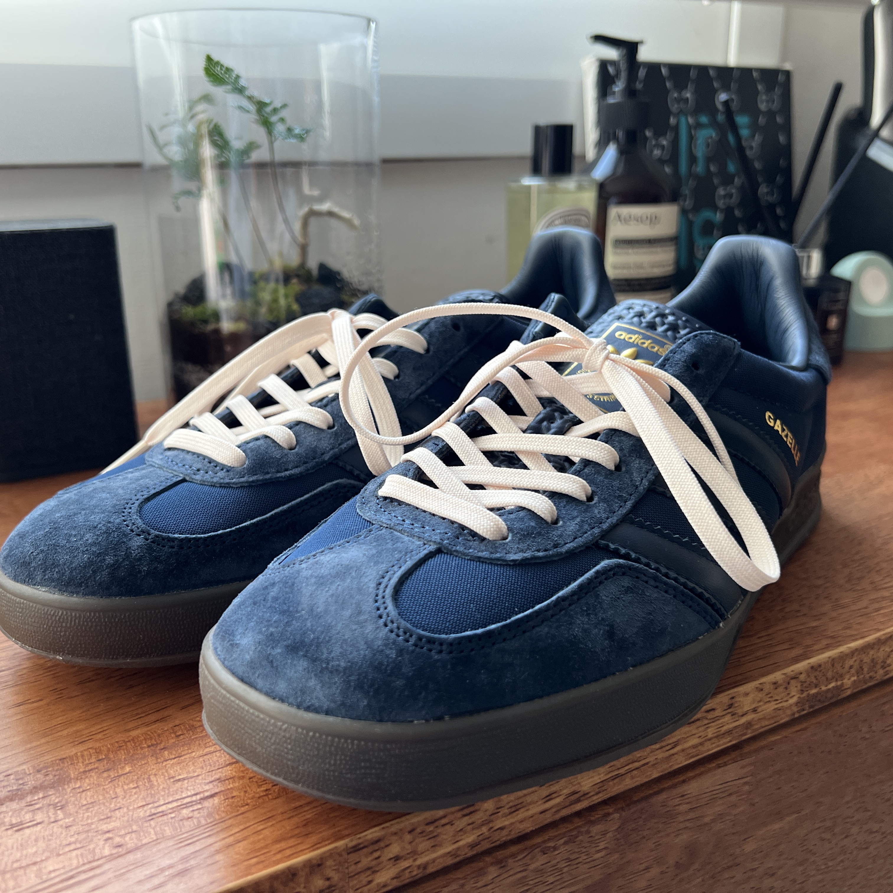 Adidas Gazelle Indoor Collegiate Navy 착용 스타일