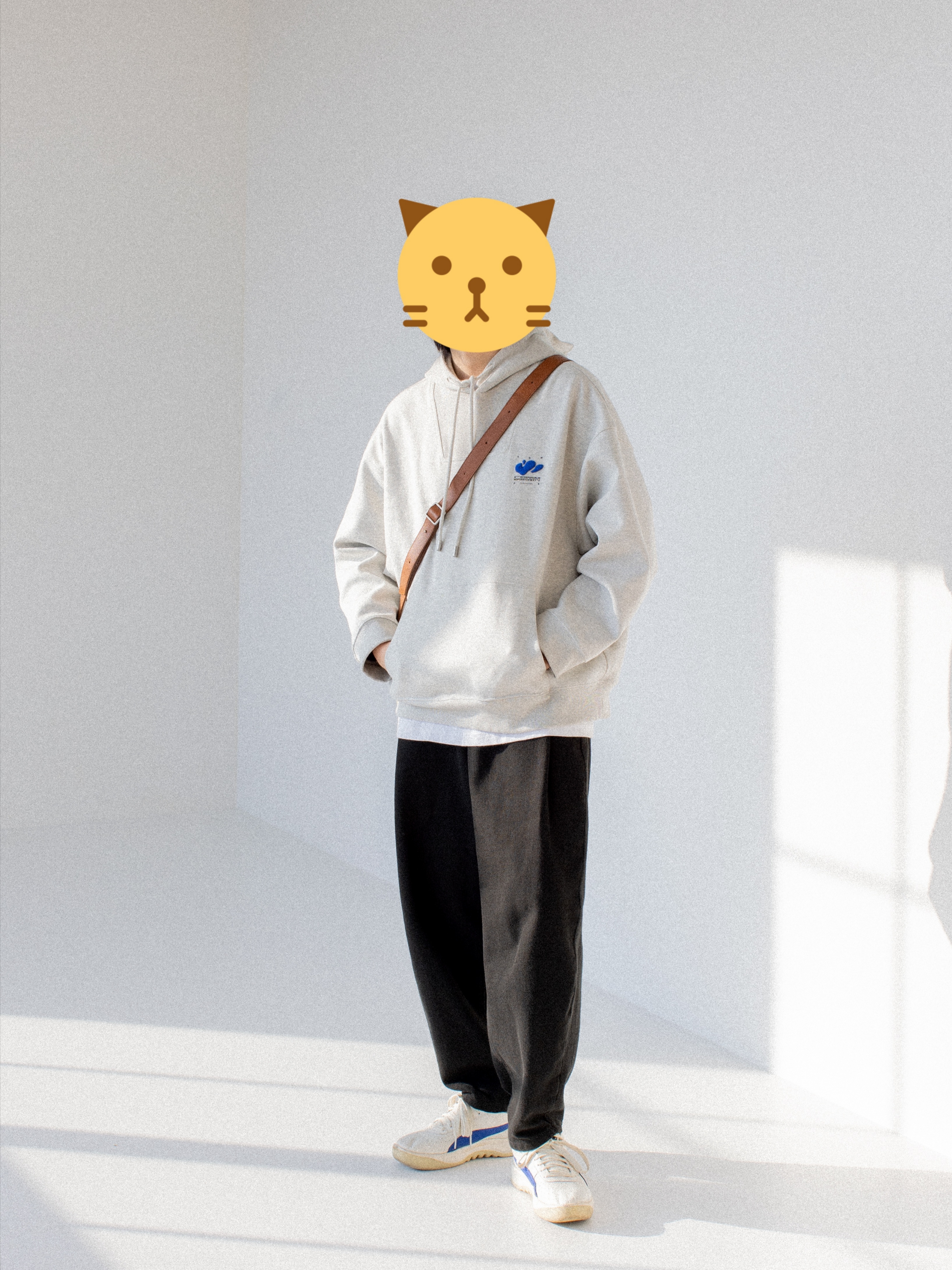 Zara x Ader Error Embroidery Hooded Sweatshirt Grey 착용 스타일 - 2