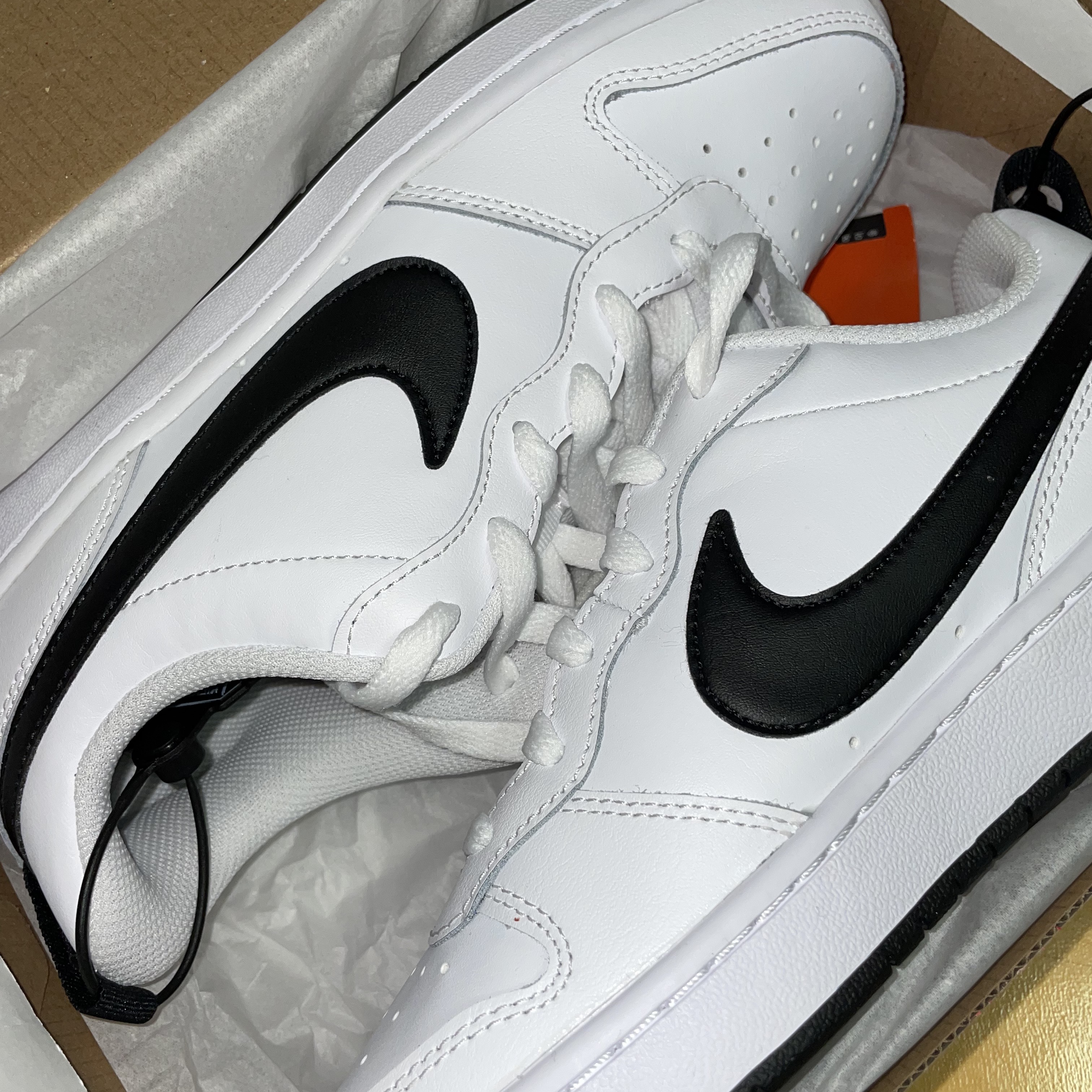 (GS) Nike Court Borough Low 2 White Black 착용 스타일