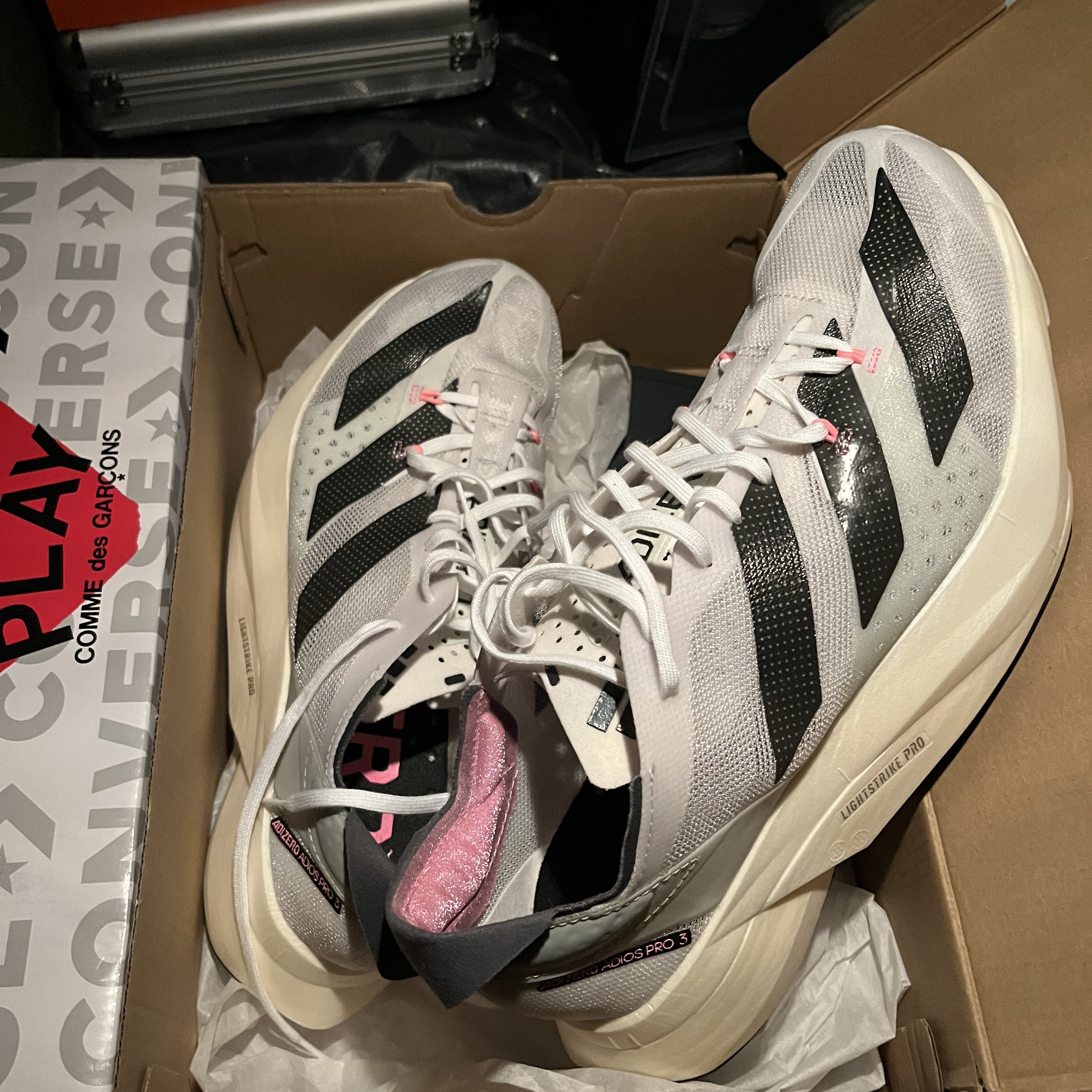 Adidas Adizero Adios Pro 3 Crystal White 착용 스타일 - 1