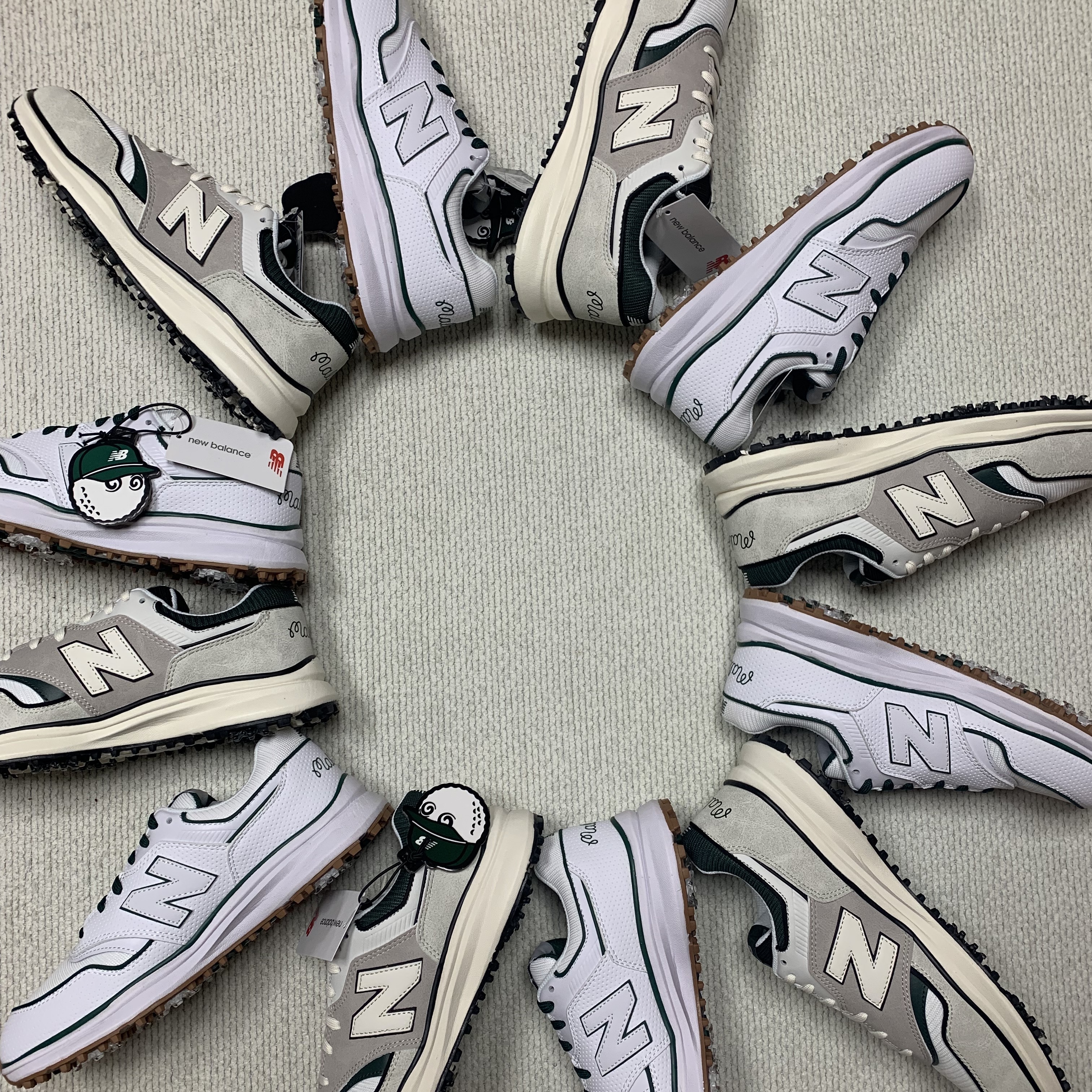 New Balance x Malbon 997 Golf Grey Green, New Balance x Malbon 997 Golf White Green 착용 스타일