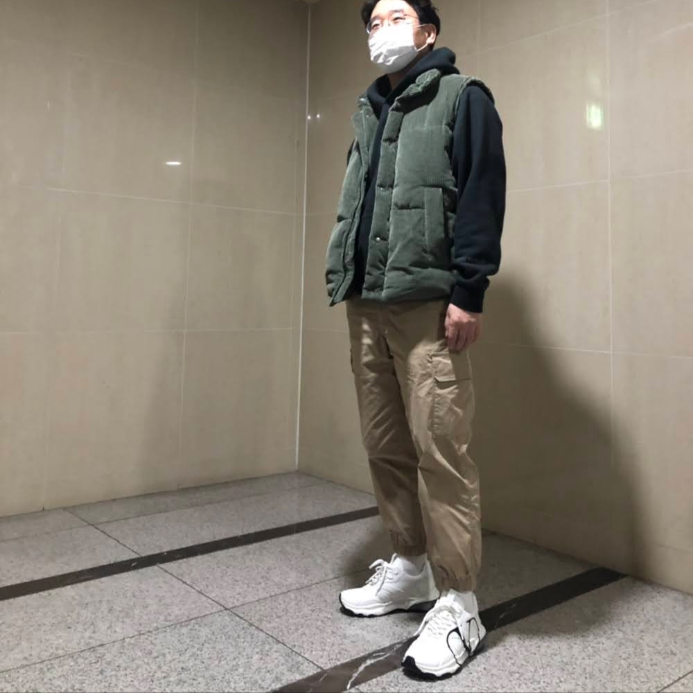 Valentino Vlogo Signature Bounce Calfskin Sneakers - 20SS 착용 스타일