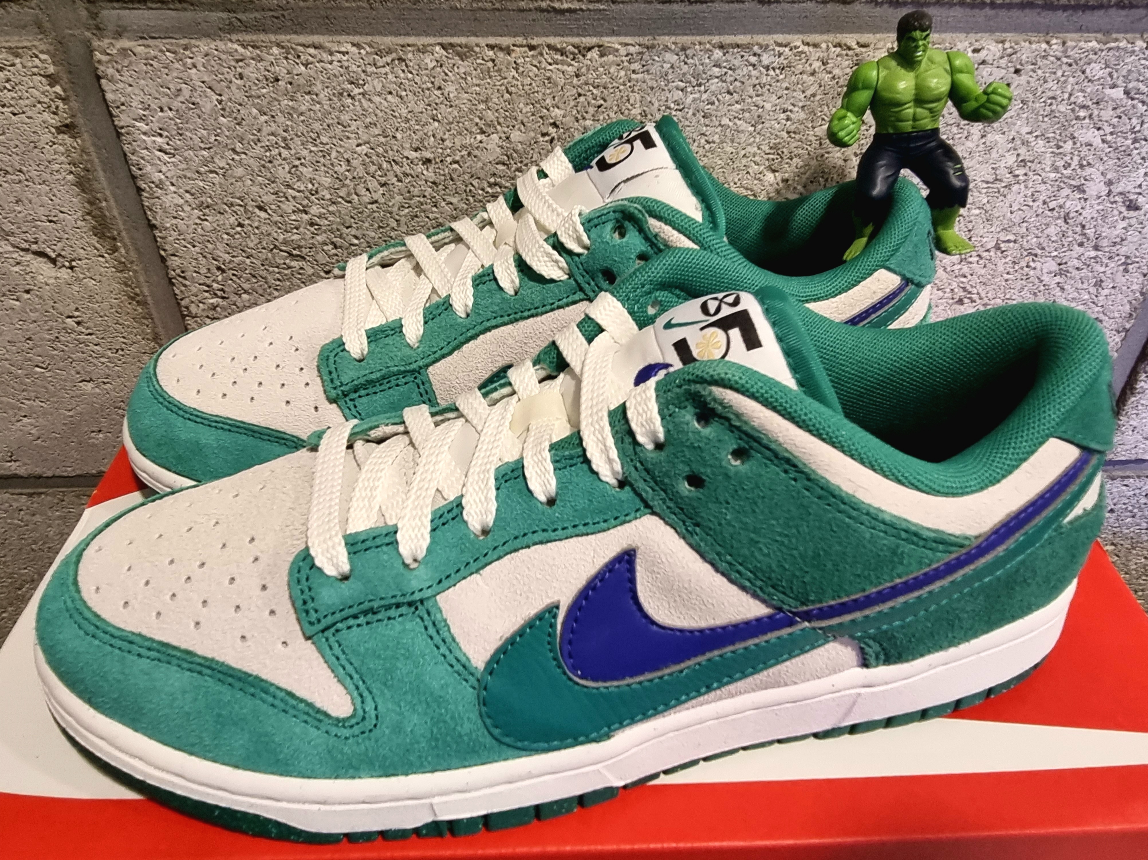 (W) Nike Dunk Low SE 85 Neptune Green and Sail 착용 스타일 - 1
