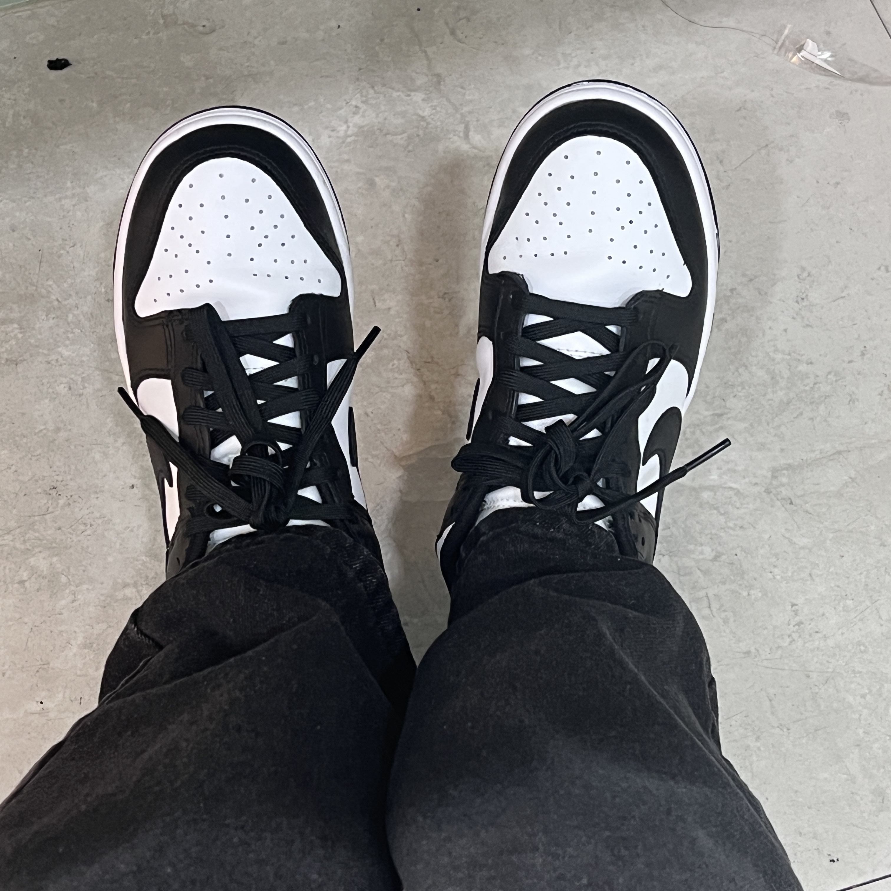 Nike Dunk Low Retro Black 착용 스타일 - 2