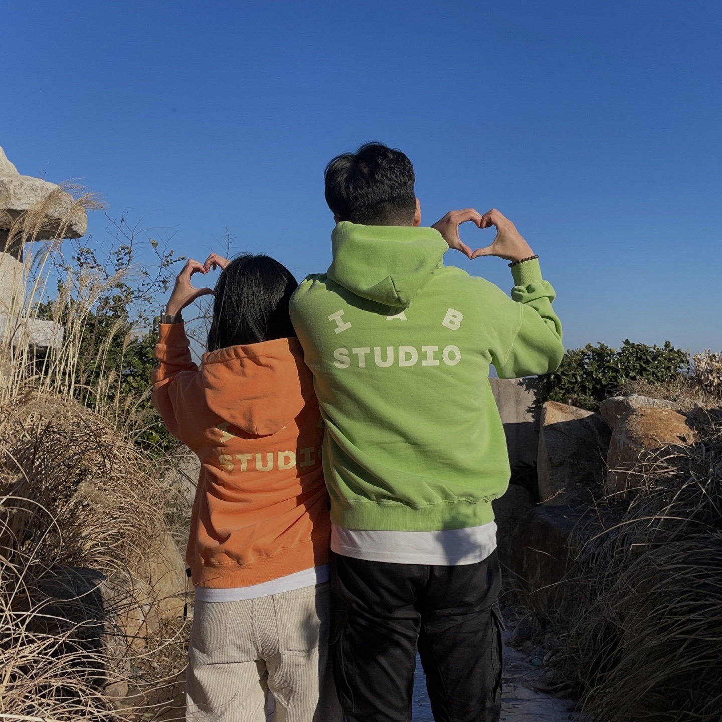 IAB Studio Pigment Hoodie Salmon, IAB Studio Pigment Hoodie & Sack Apple Green 착용 스타일