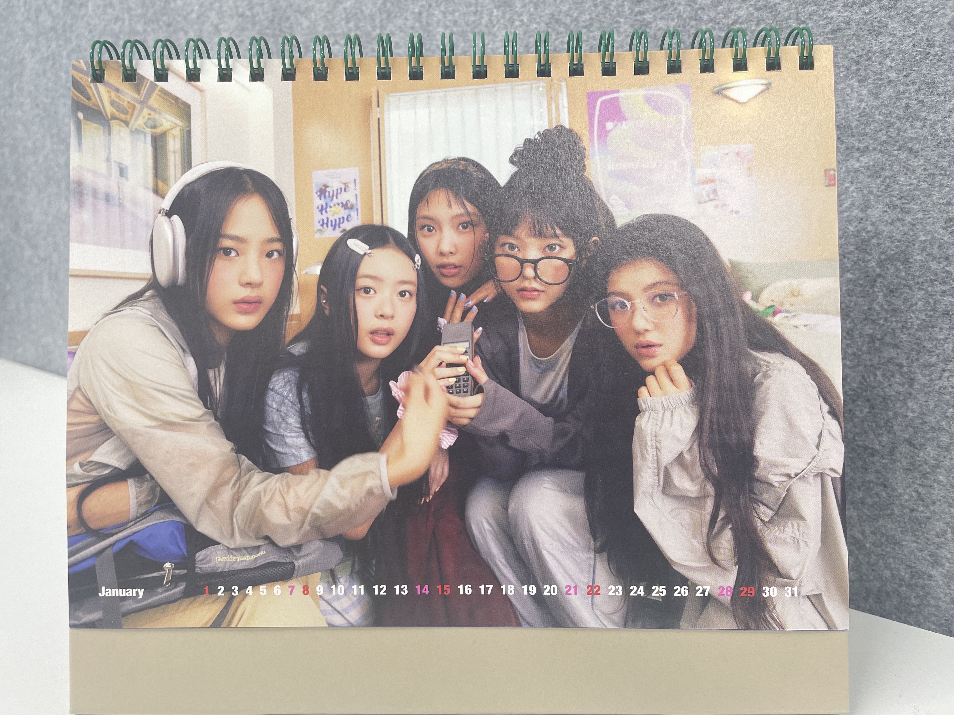 NewJeans Welcome to Room 722 Season’s Greetings 2023 착용 스타일