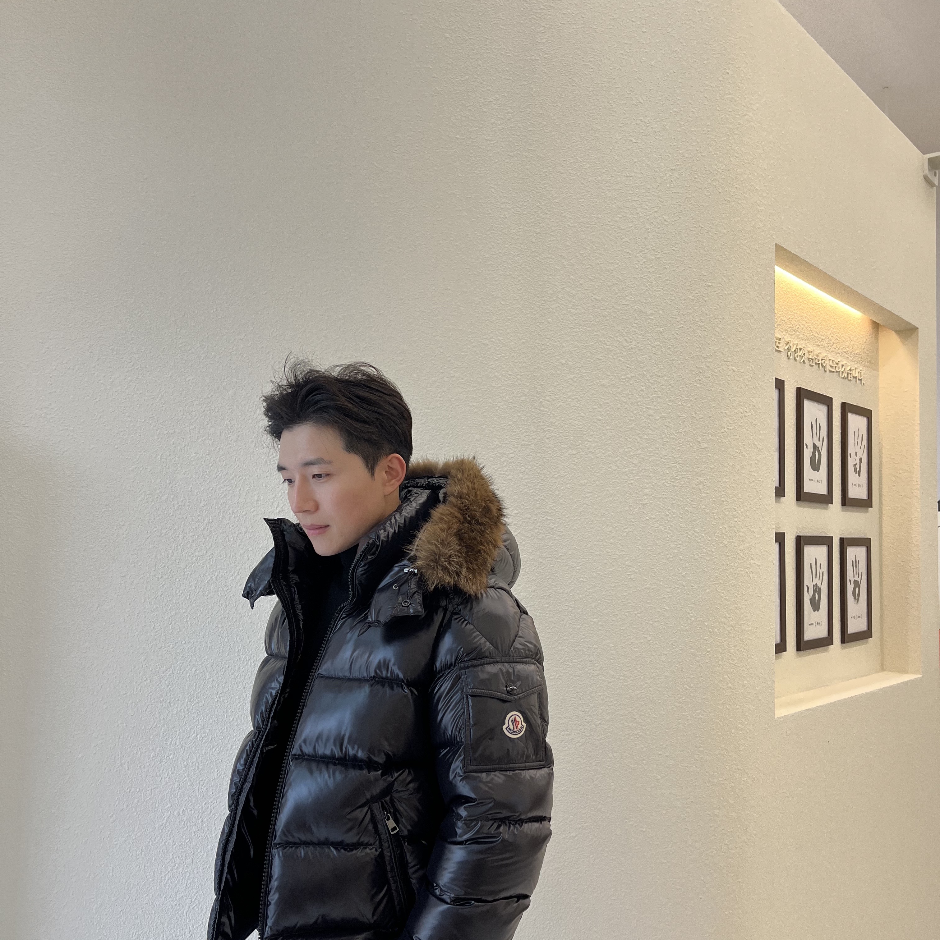 Moncler Maya Fur Short Down Jacket Black - 21FW 착용 스타일 - 2