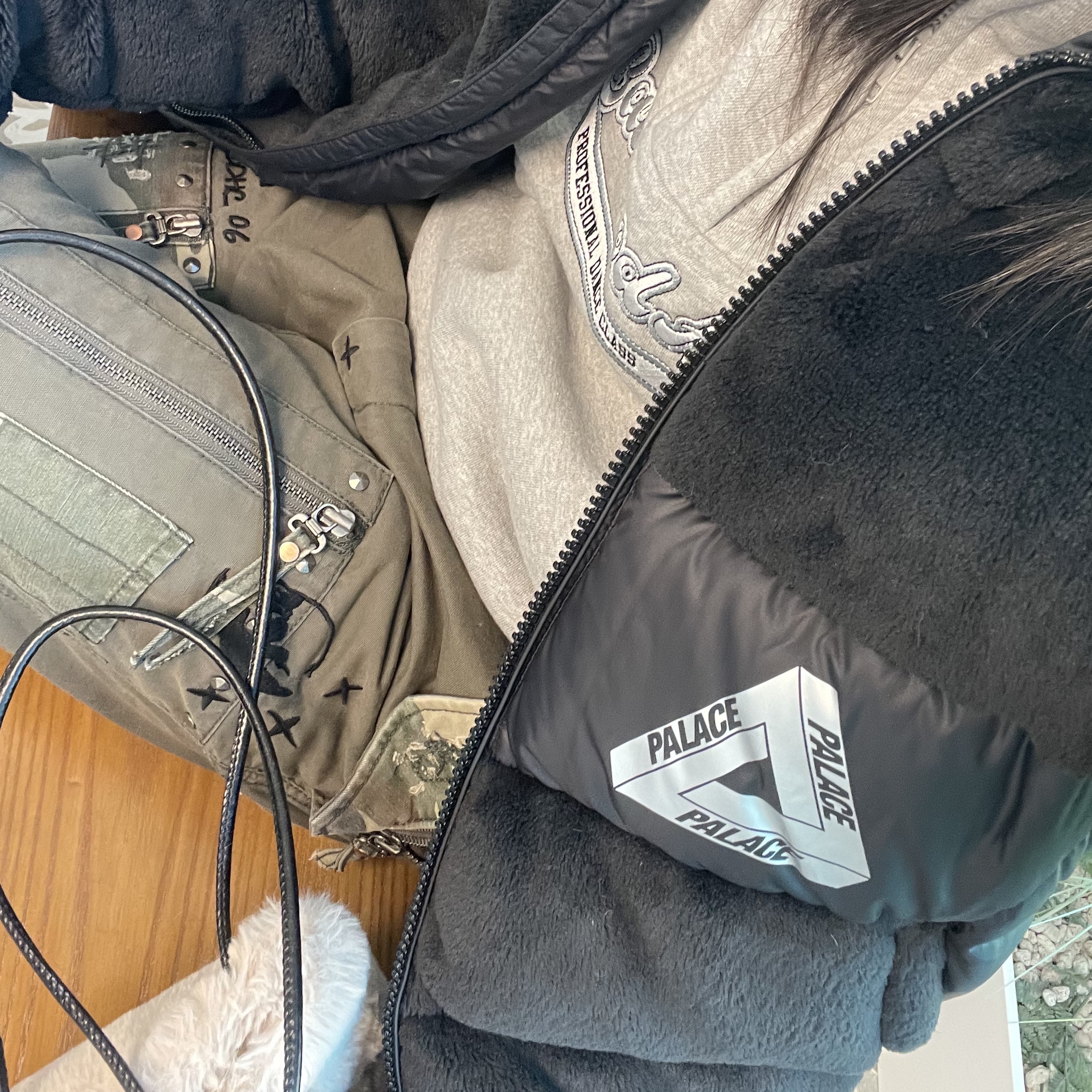 Palace Polartec High Loft Puffa Black - 22FW 착용 스타일