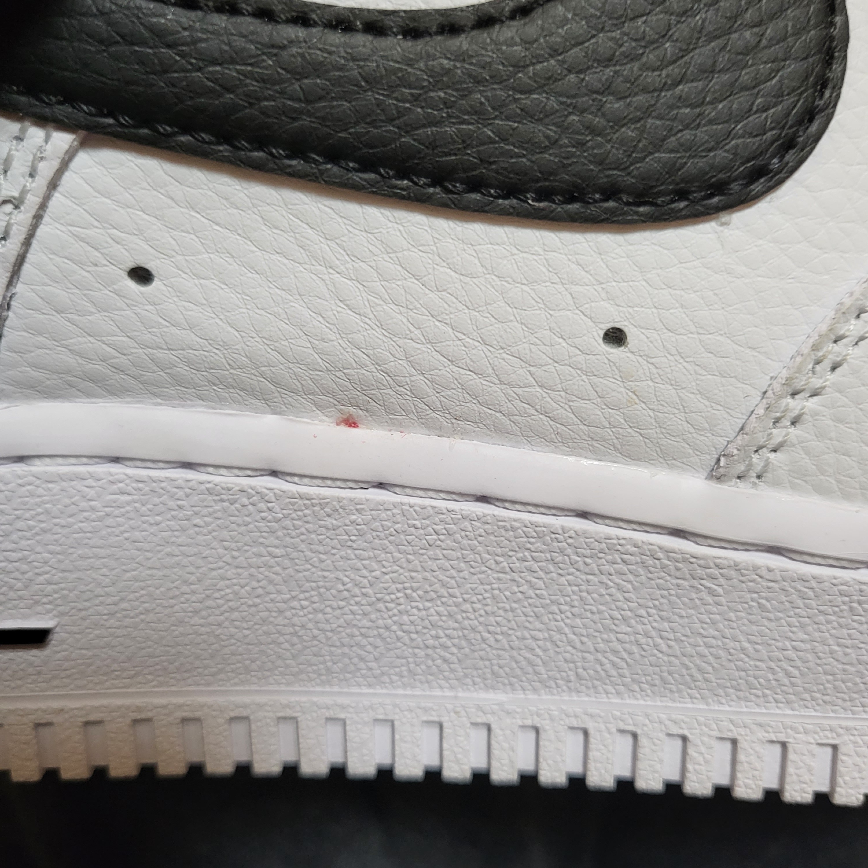 Nike Air Force 1 '07 LV8 40th Anniversary Join Forces White Black 착용 스타일 - 1