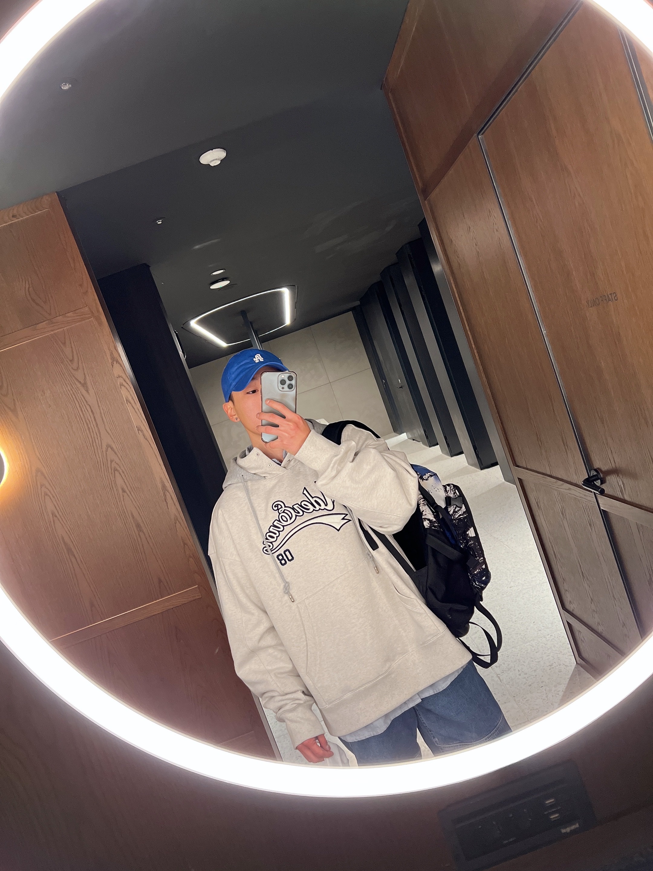 Ader Error Og; 8th @8221 Hoodie Oatmeal 착용 스타일